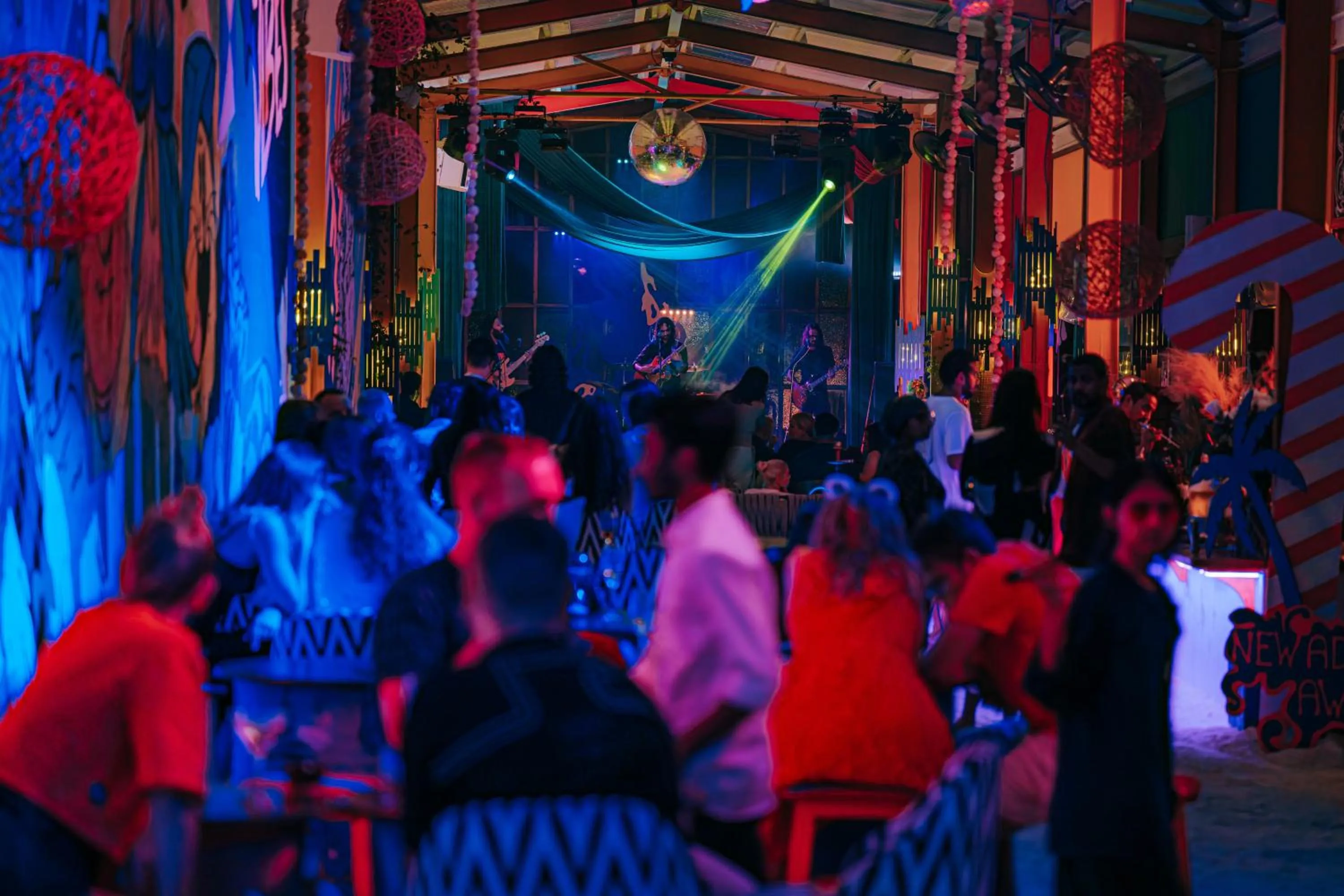 Evening entertainment in Oaga Art Resort Maldives - Greatest All Inclusive Plan with Free Speedboat Round-trip