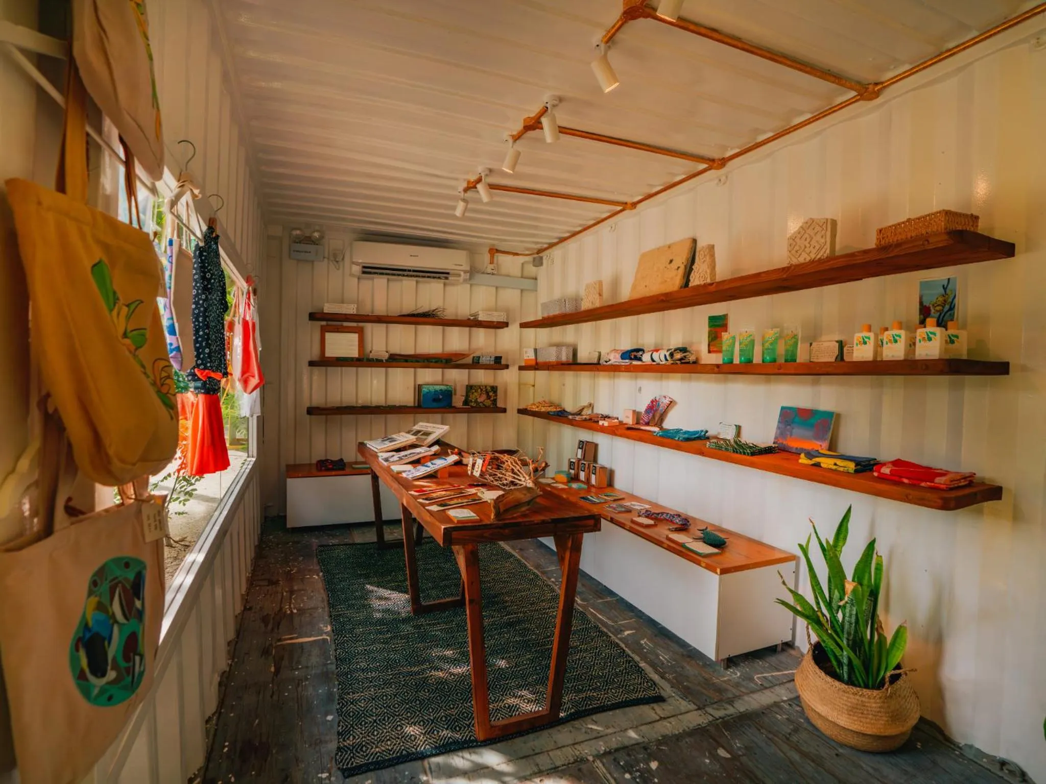 Shopping Area in Oaga Art Resort Maldives - Greatest All Inclusive Plan with Free Speedboat Round-trip