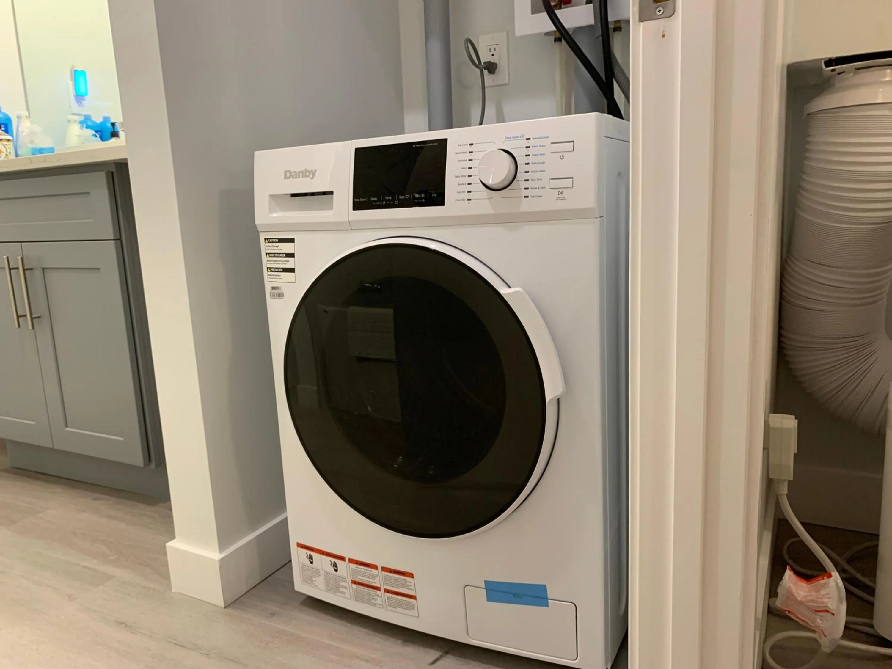 laundry in A Romantic Studio with Full Kitchen & AC-141