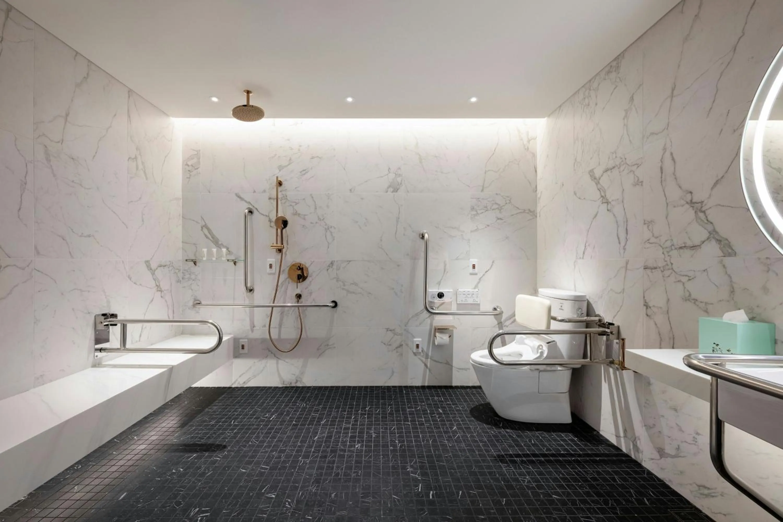 Bathroom in Le Meridien Taichung