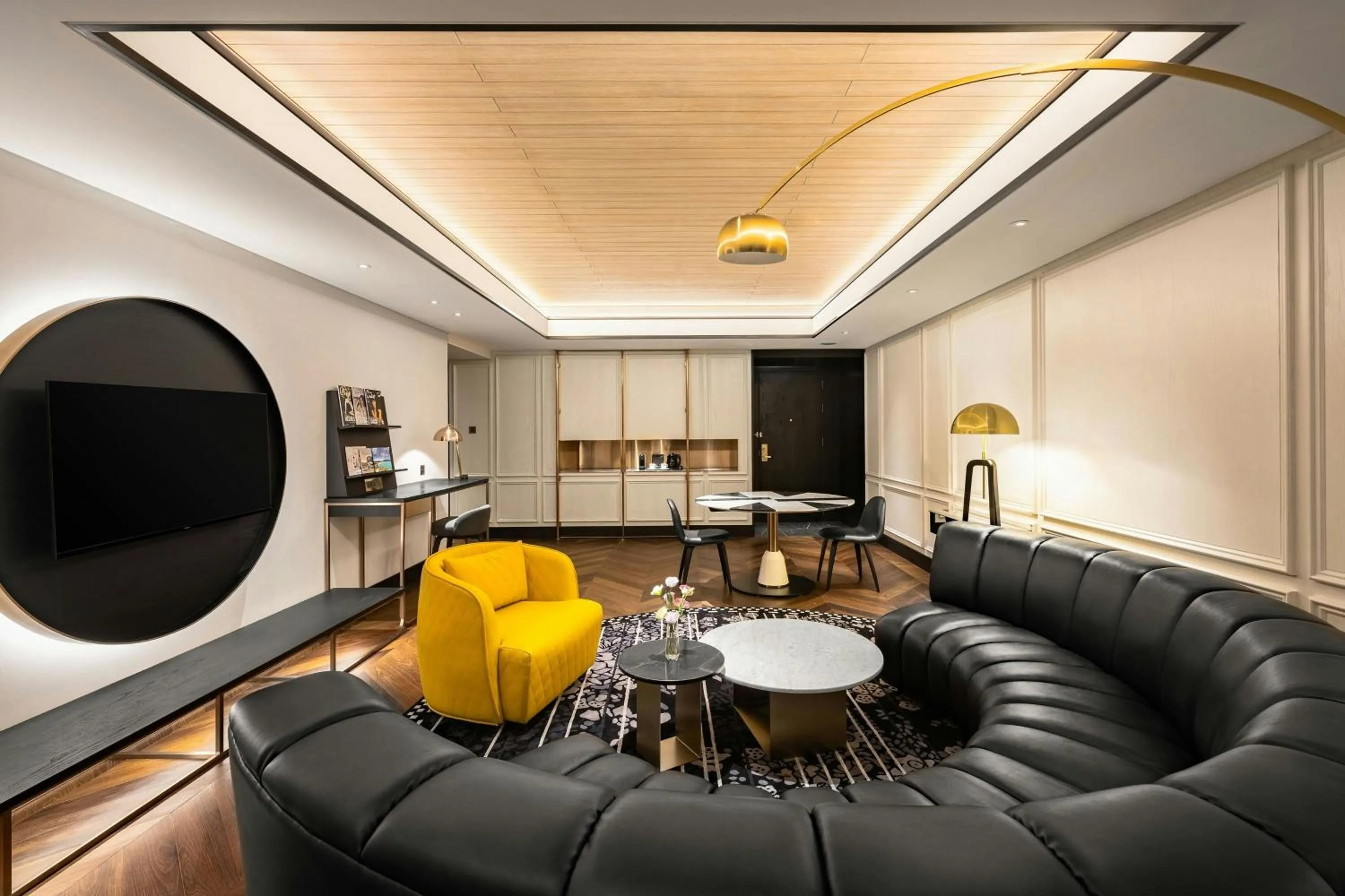 Photo of the whole room in Le Meridien Taichung