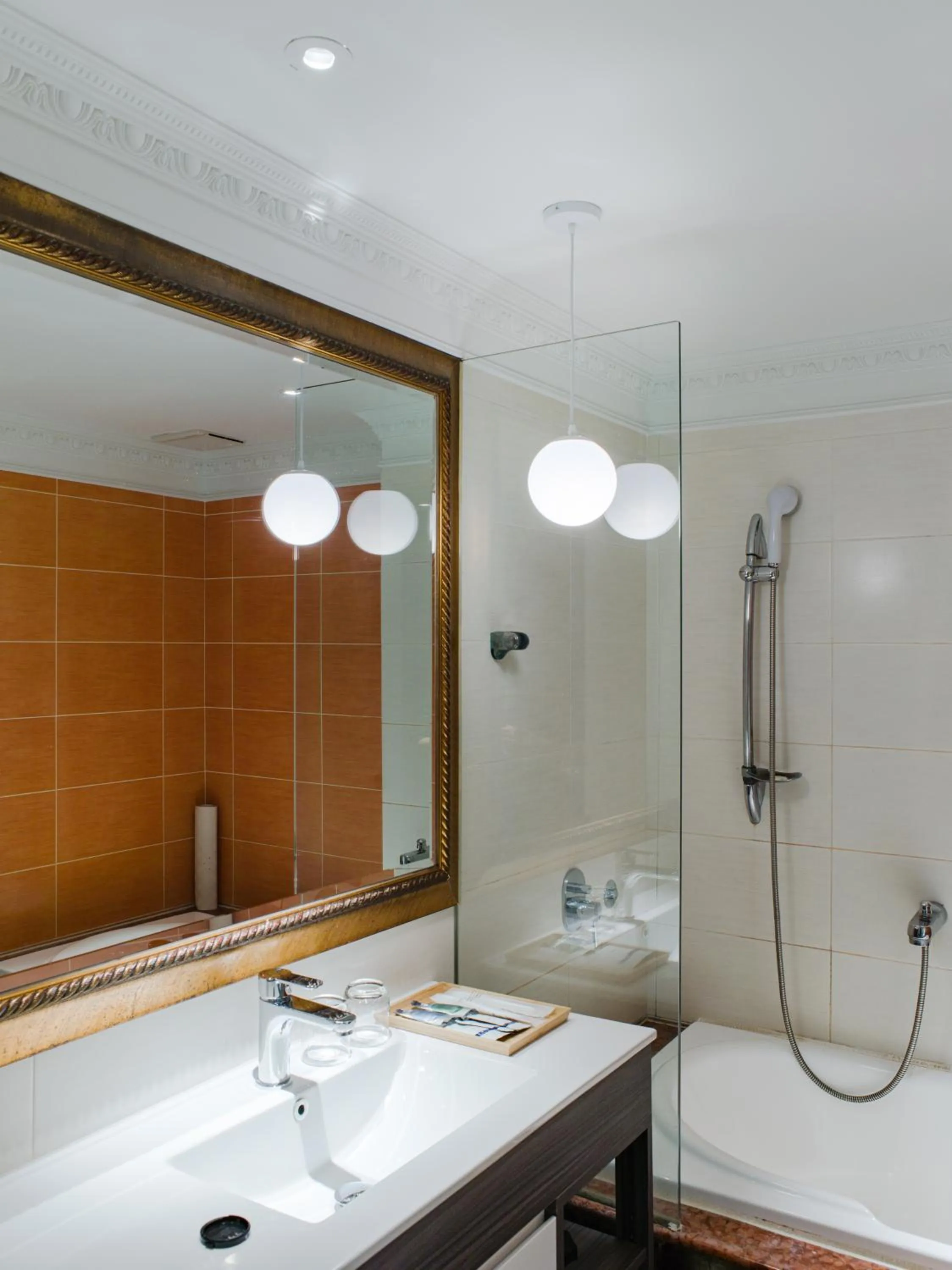 Bathroom in Archess Hotel