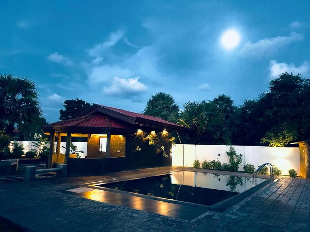 Restaurant/places to eat in Kathircholai