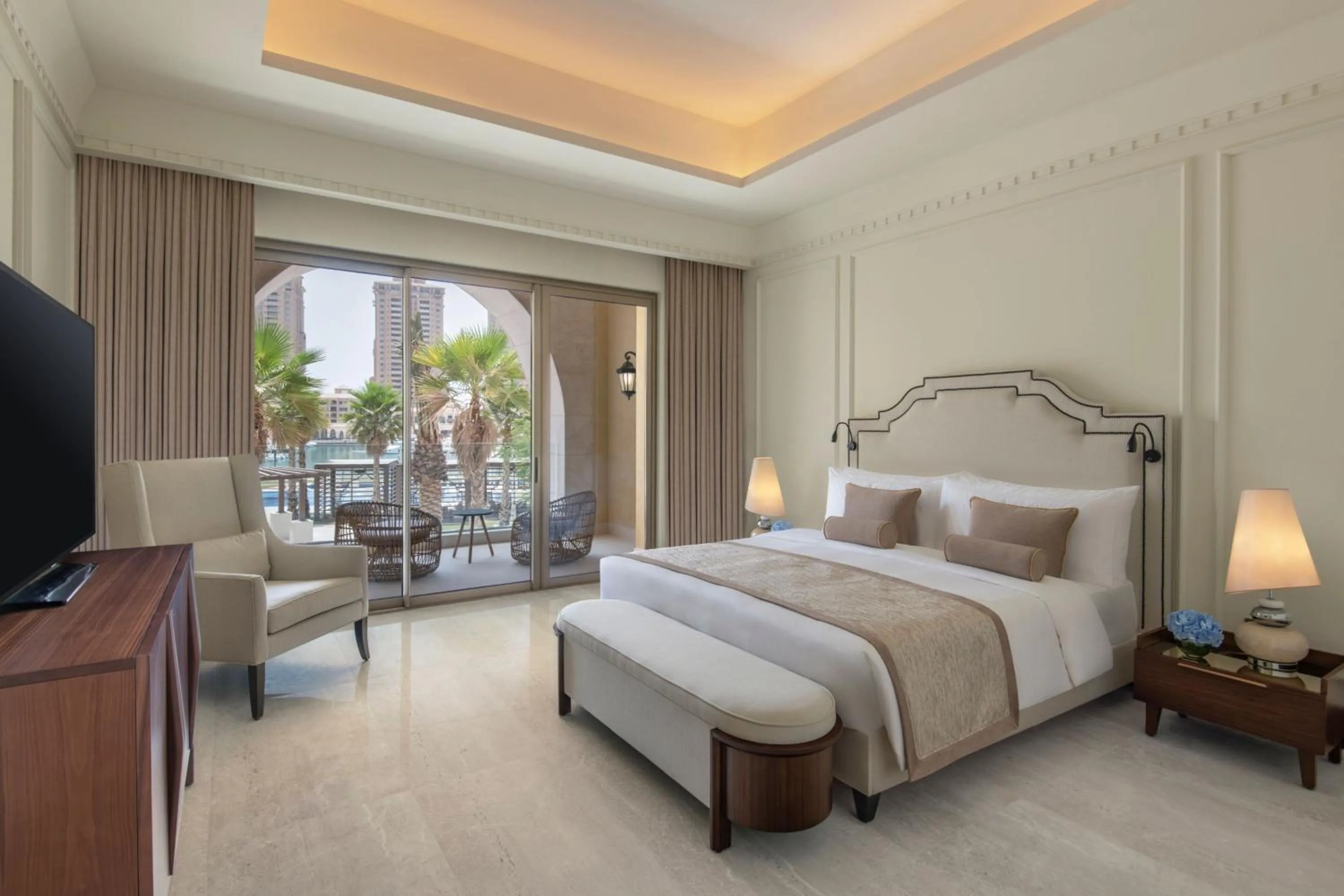 Bedroom, Bed in The St. Regis Marsa Arabia Island, The Pearl Qatar