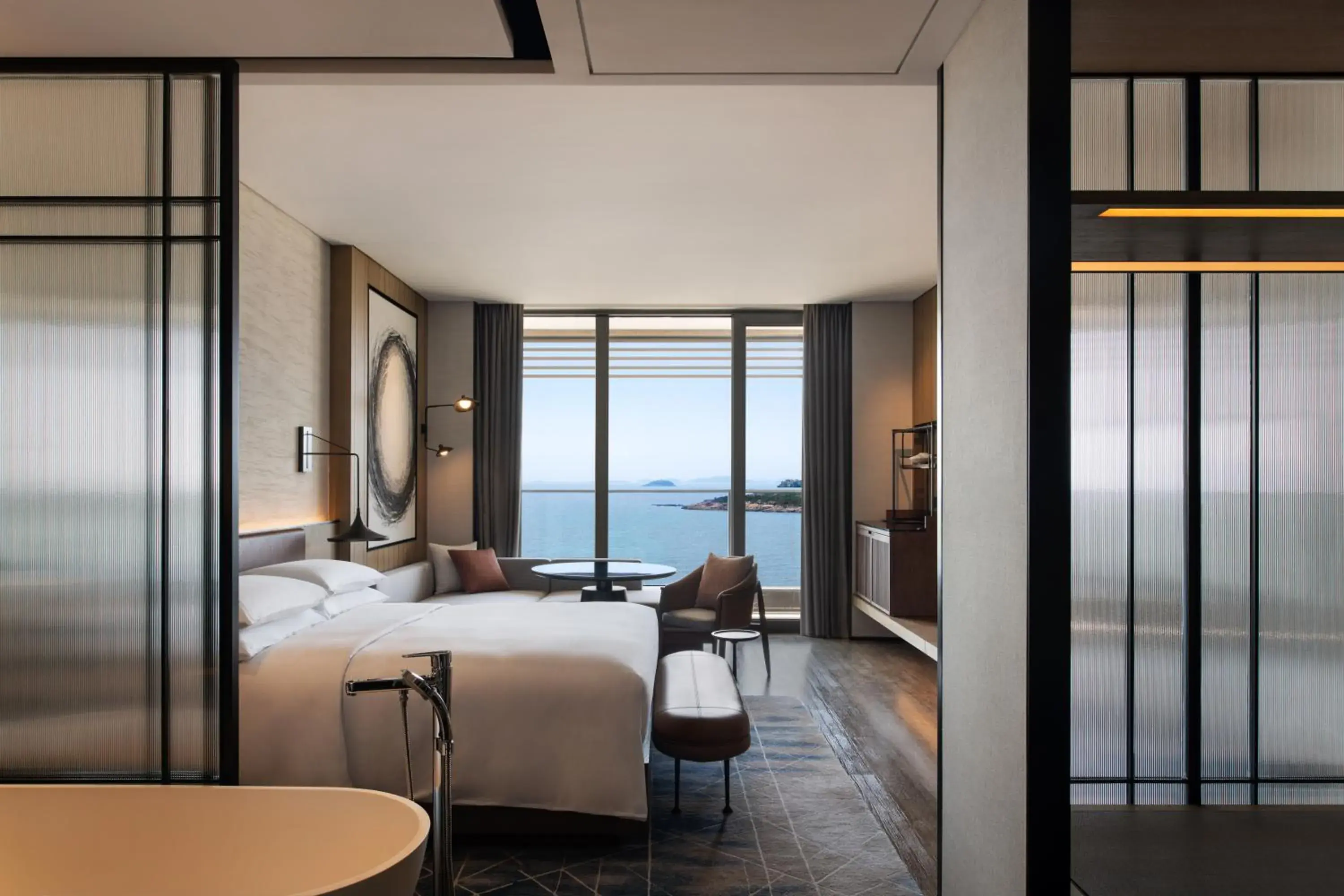 King Room with Balcony and Ocean View in Sheraton Ningbo Xiangshan Resort King Room with Balcony and Ocean View in Sheraton Ningbo Xiangshan Resort