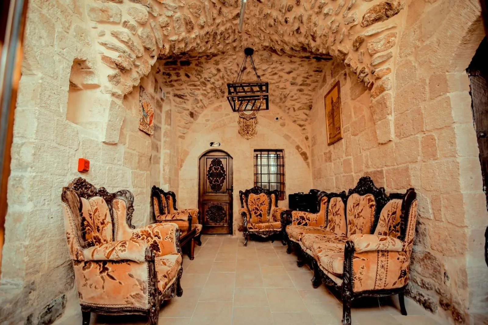 Property building in CARRA KONAĞI