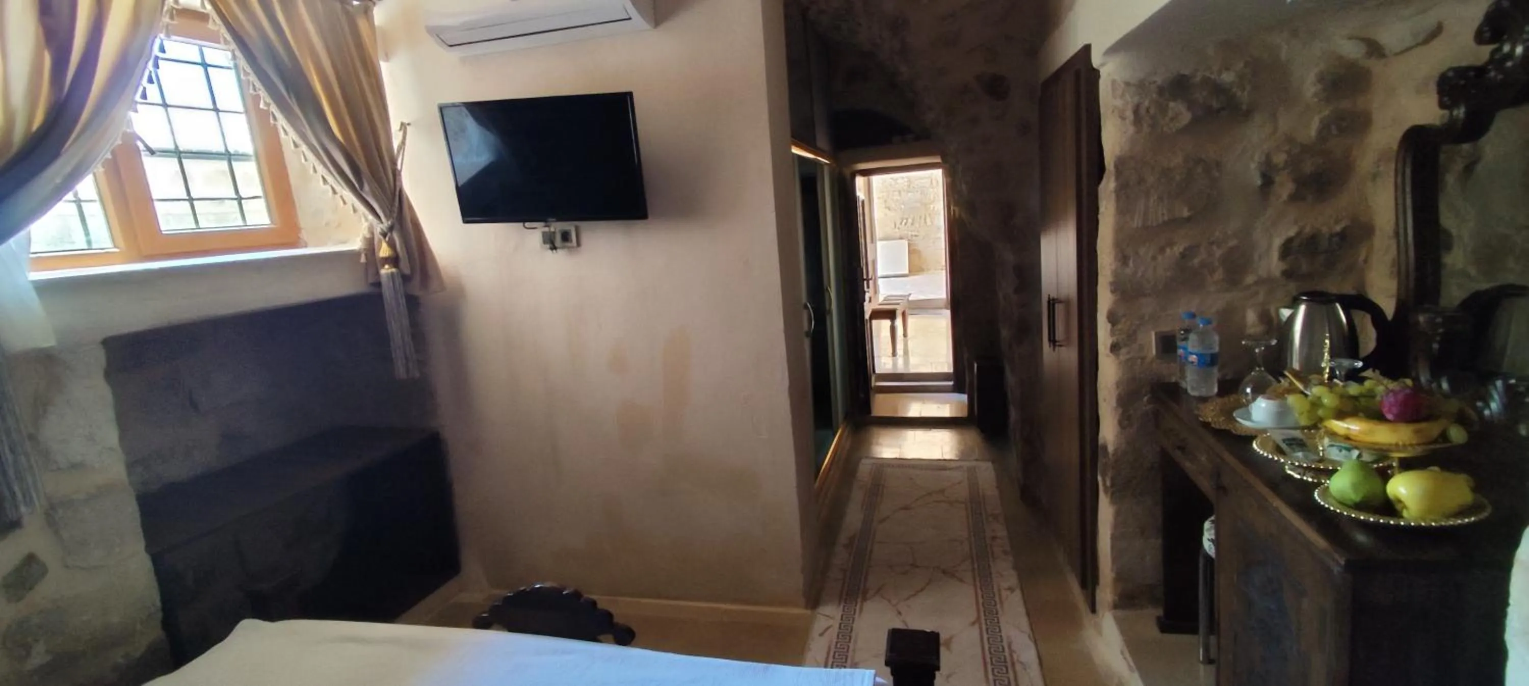 Photo of the whole room, Bed in CARRA KONAĞI