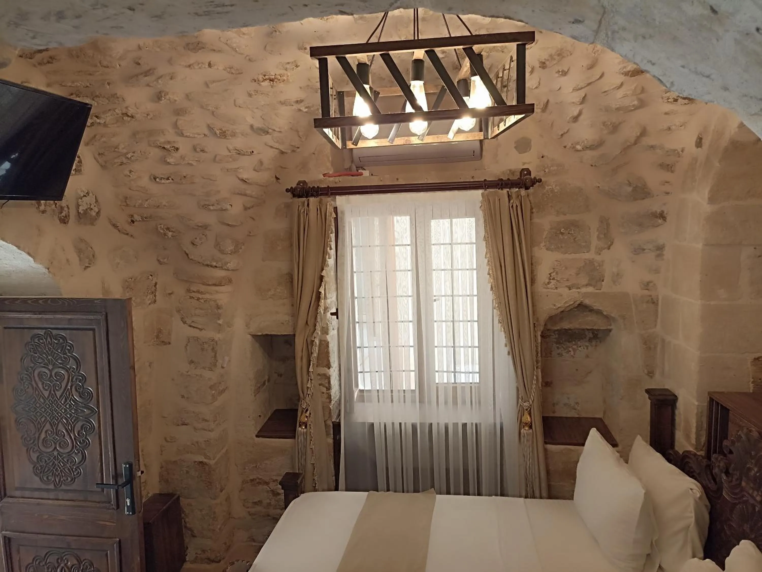 Photo of the whole room, Bed in CARRA KONAĞI