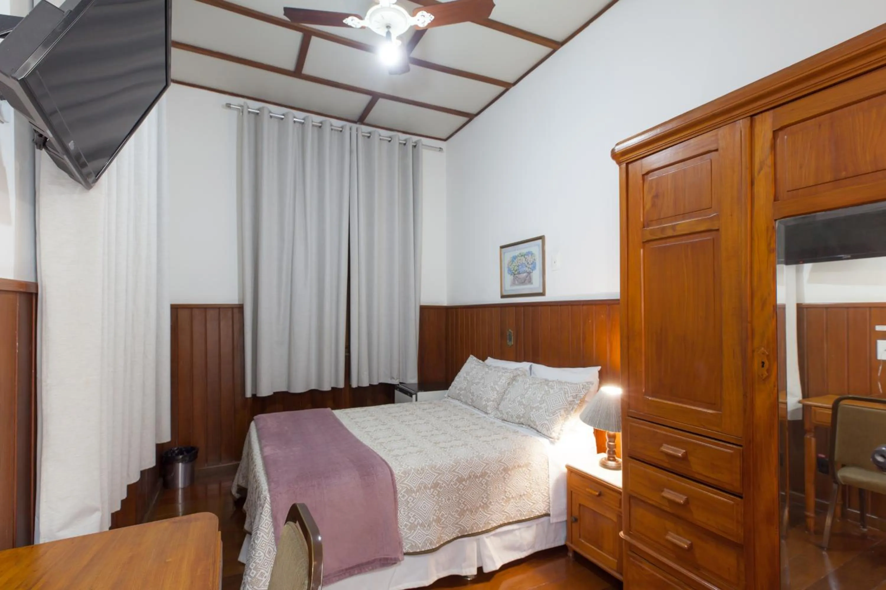 Photo of the whole room, Bed in Hotel São Paulo
