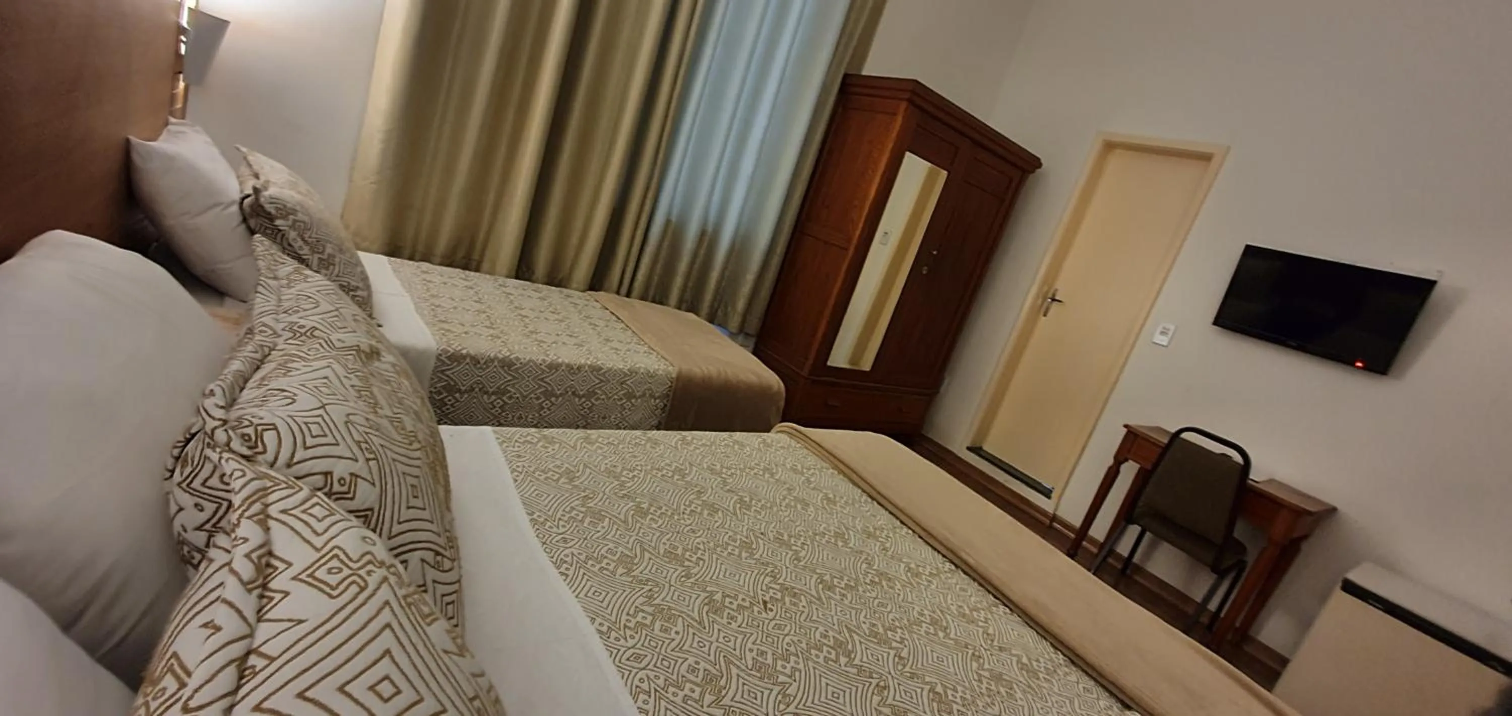 Photo of the whole room, Bed in Hotel São Paulo