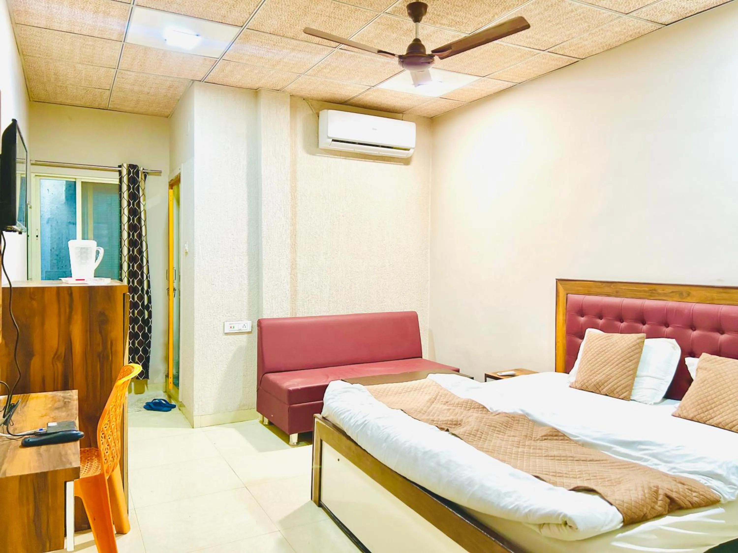 Photo of the whole room, Bed in JAGTARA RESIDENCY