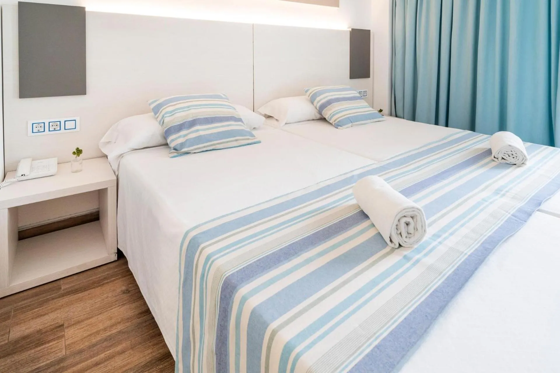 Photo of the whole room, Bed in Hotel Amic Horizonte