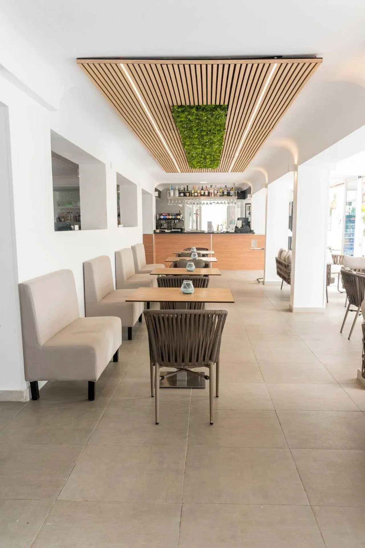 Lounge or bar in Hotel Amic Horizonte