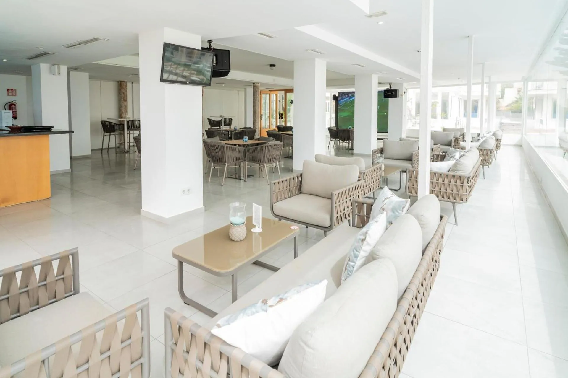 Lounge or bar in Hotel Amic Horizonte