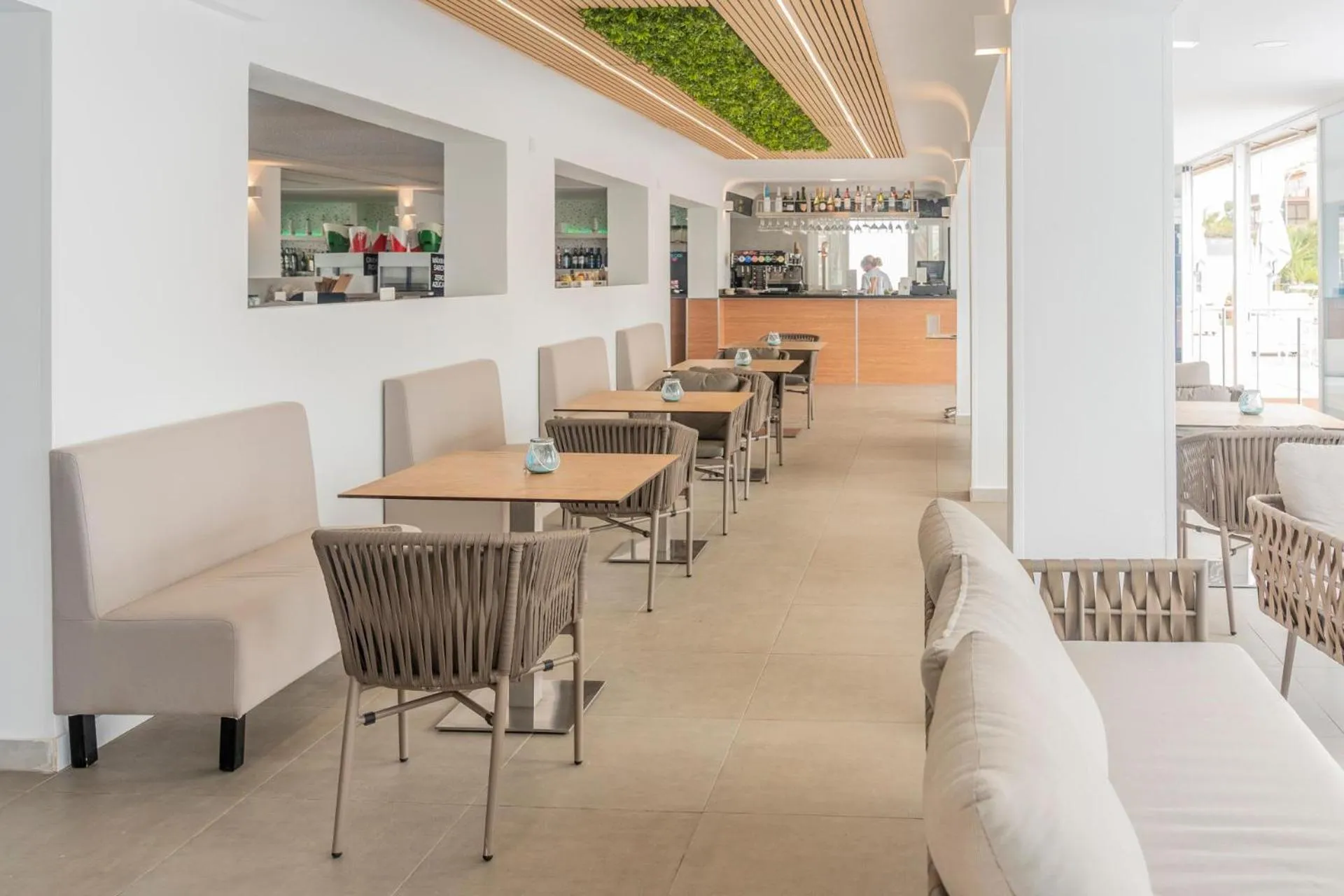 Lounge or bar in Hotel Amic Horizonte