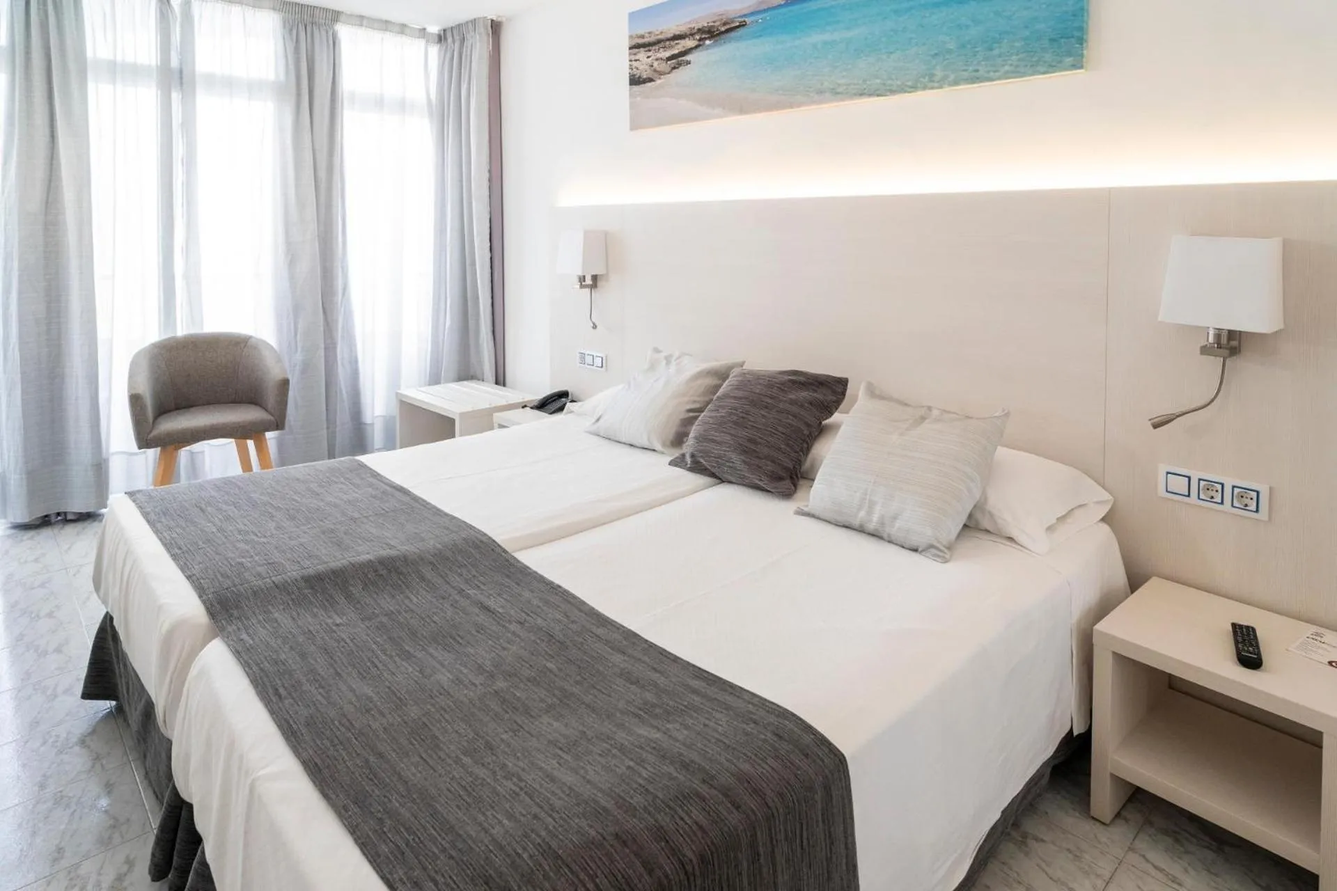 Photo of the whole room, Bed in Hotel Amic Horizonte