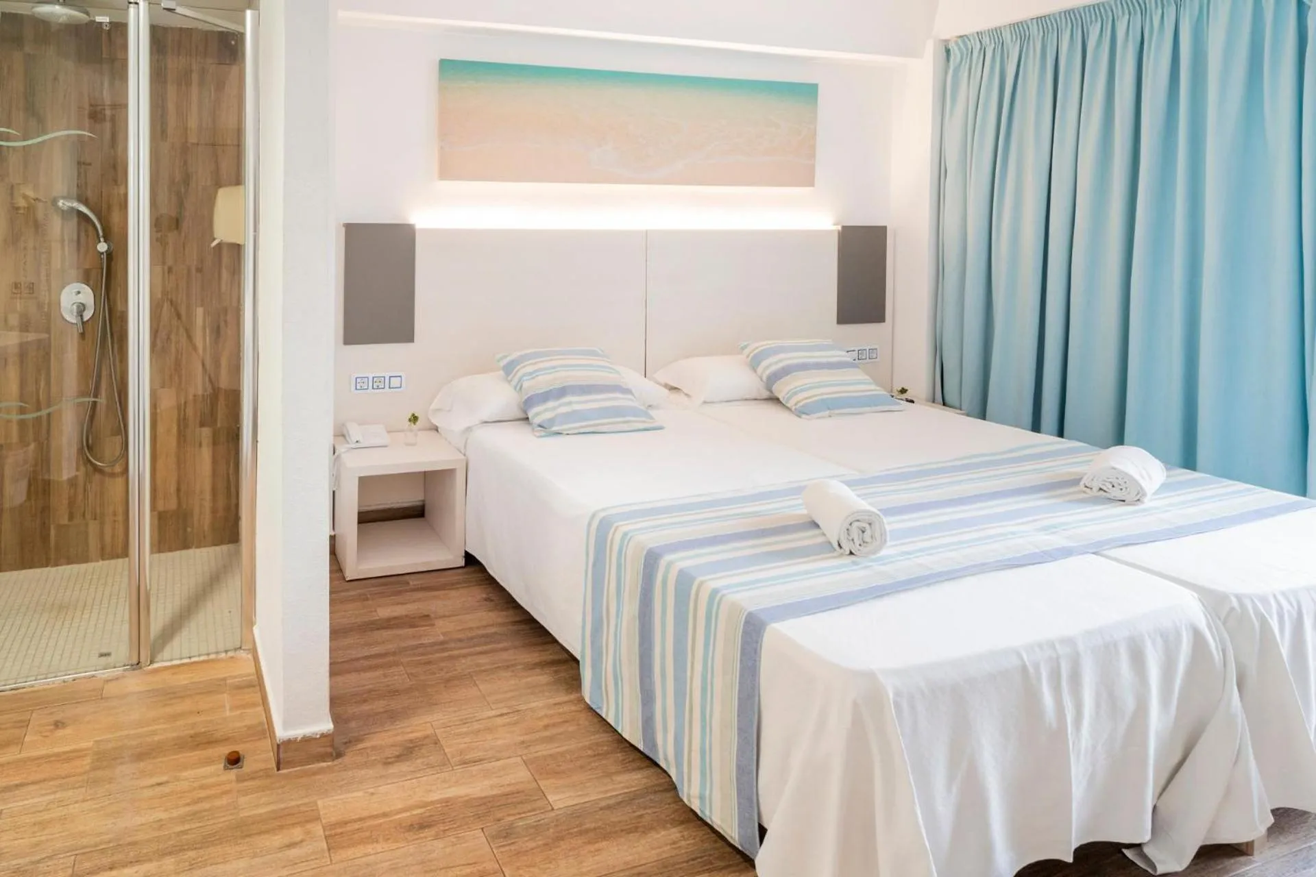 Photo of the whole room, Bed in Hotel Amic Horizonte