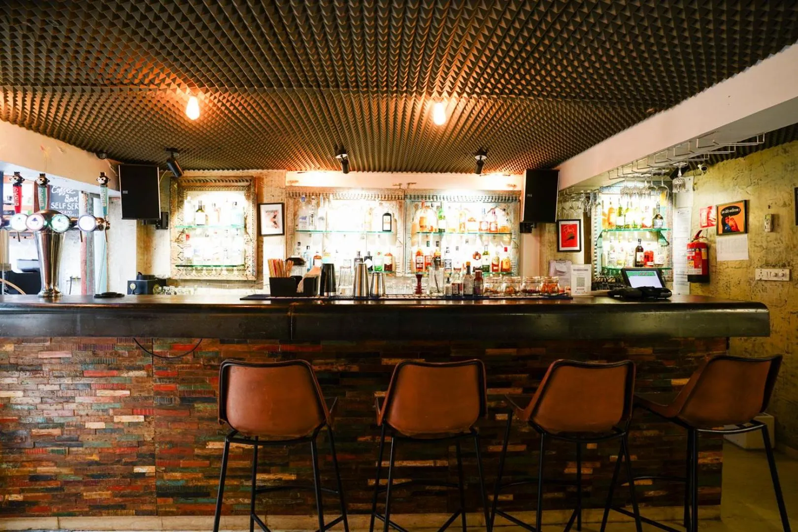 Nightclub / DJ in Bloom Boutique l Bandra