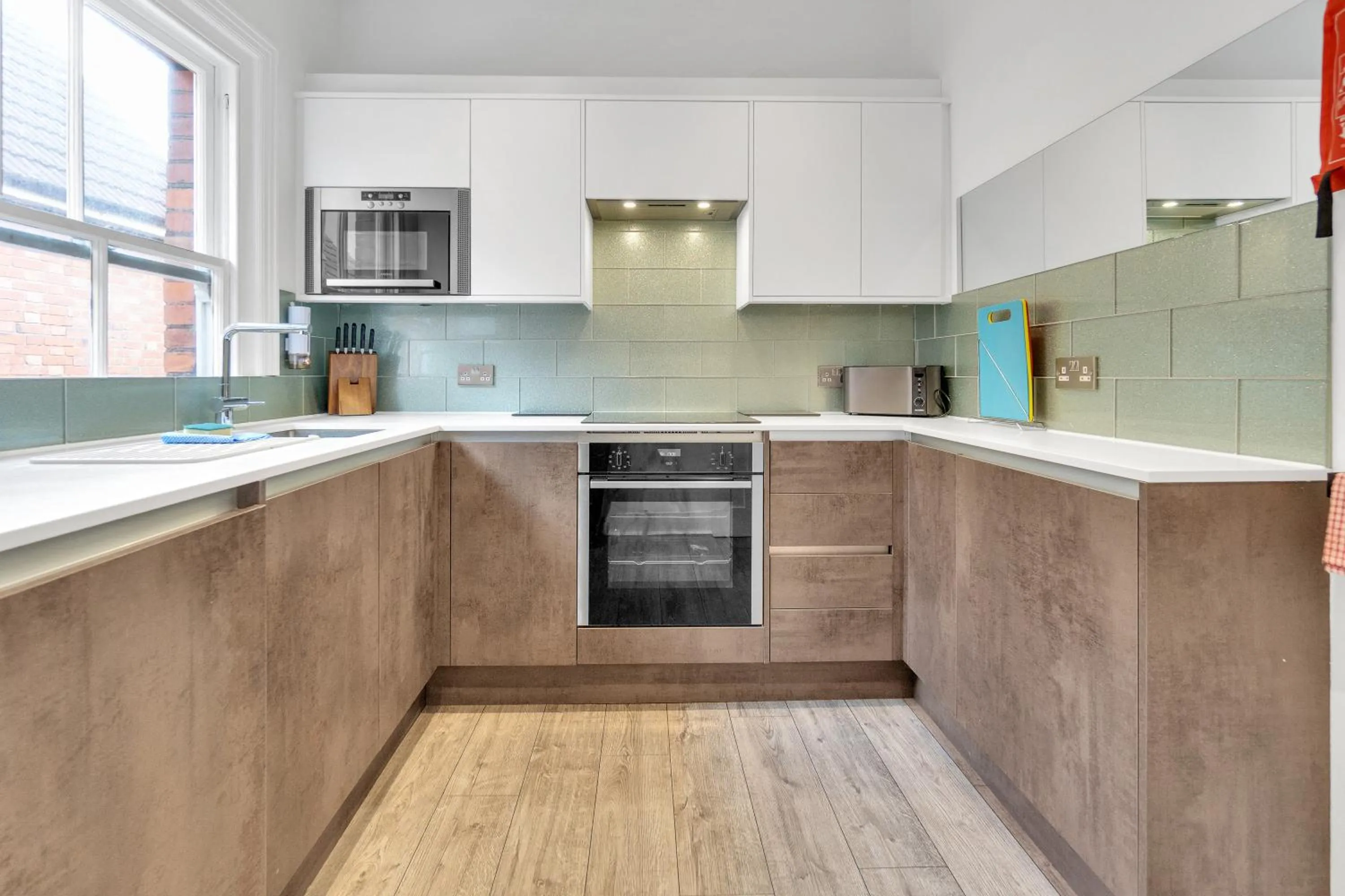 Other in Poets Apartment with Free Parking By My Getaways