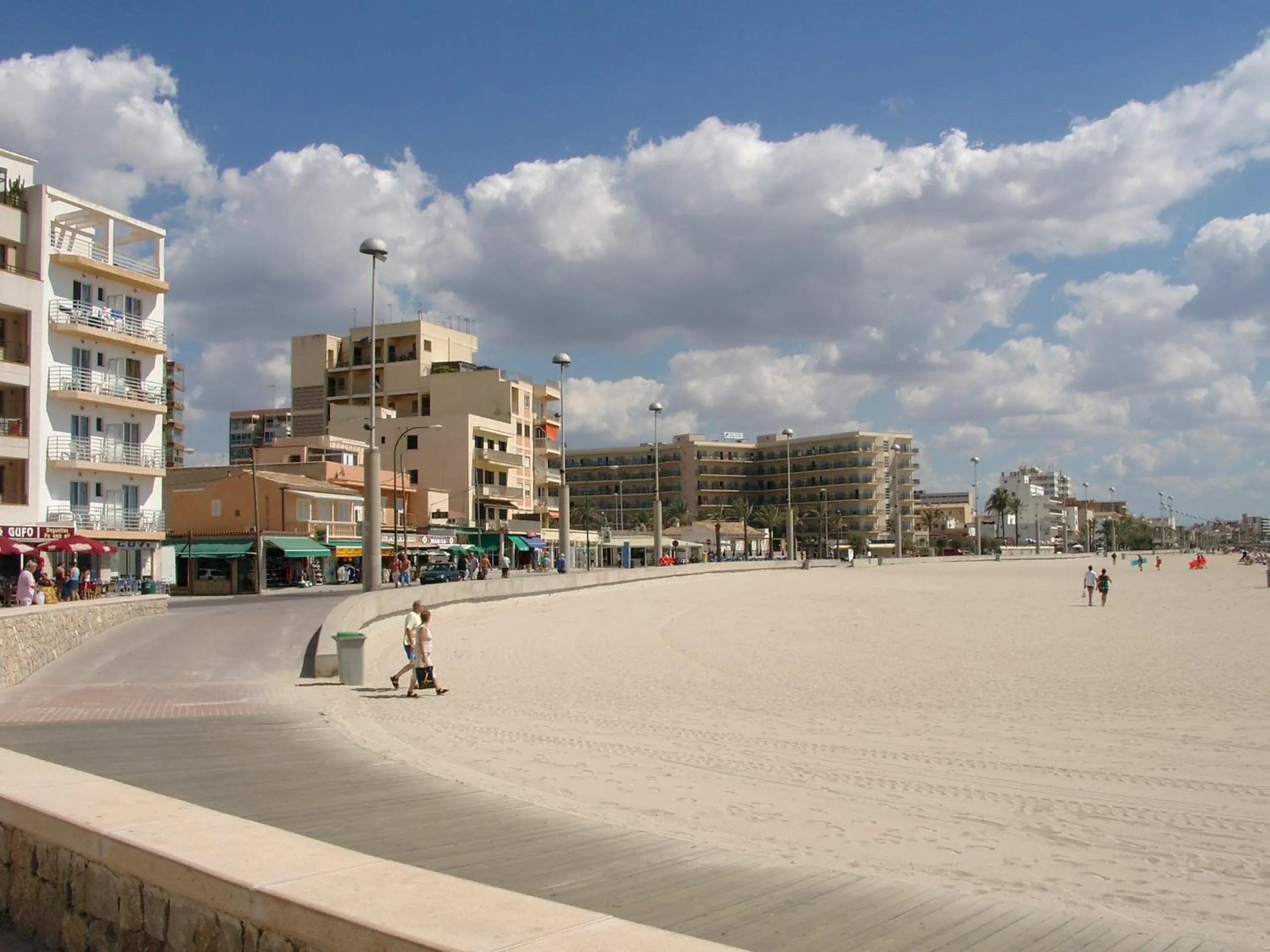 Neighbourhood in Hotel Amic Miraflores