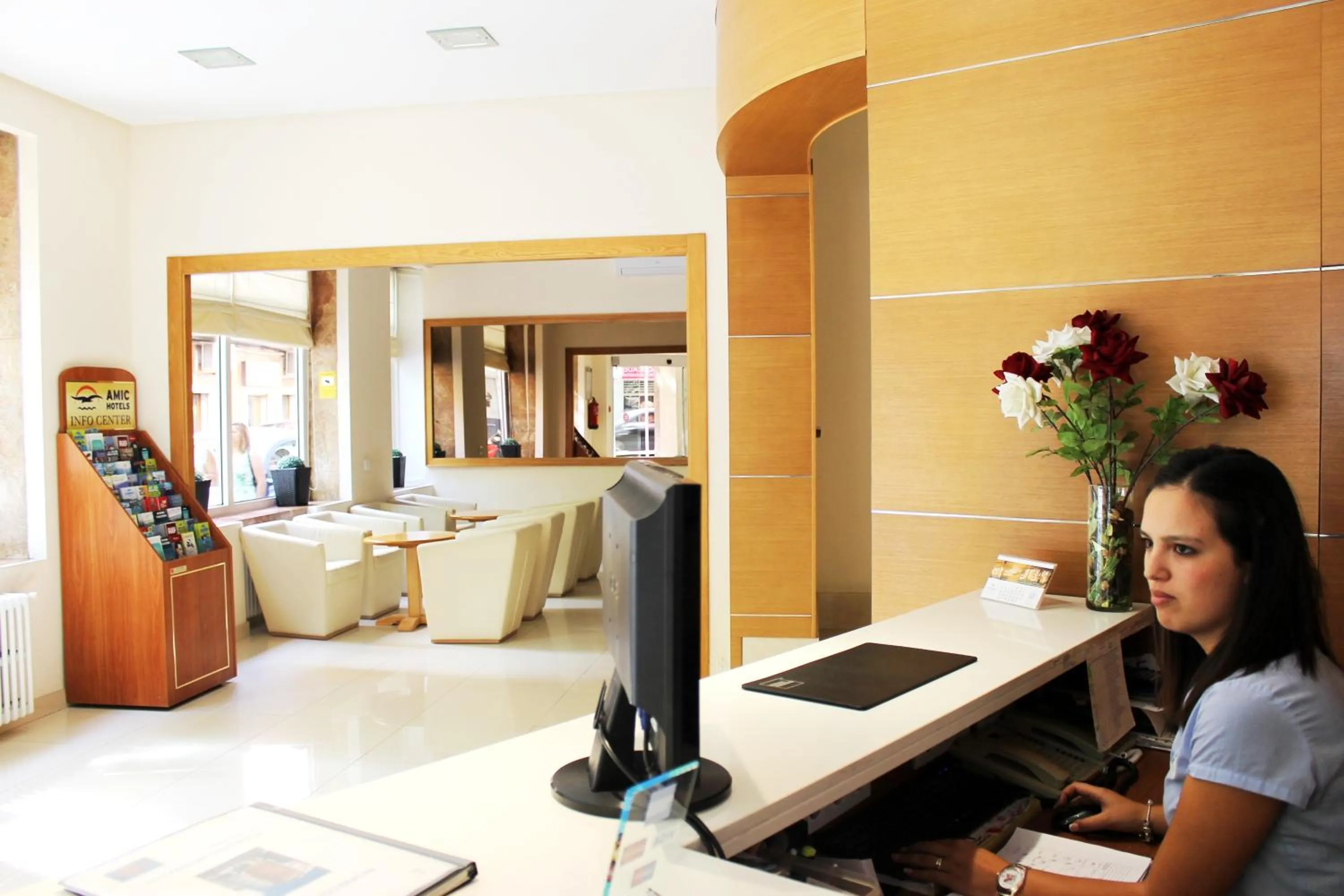 Staff in Hotel Amic Colon