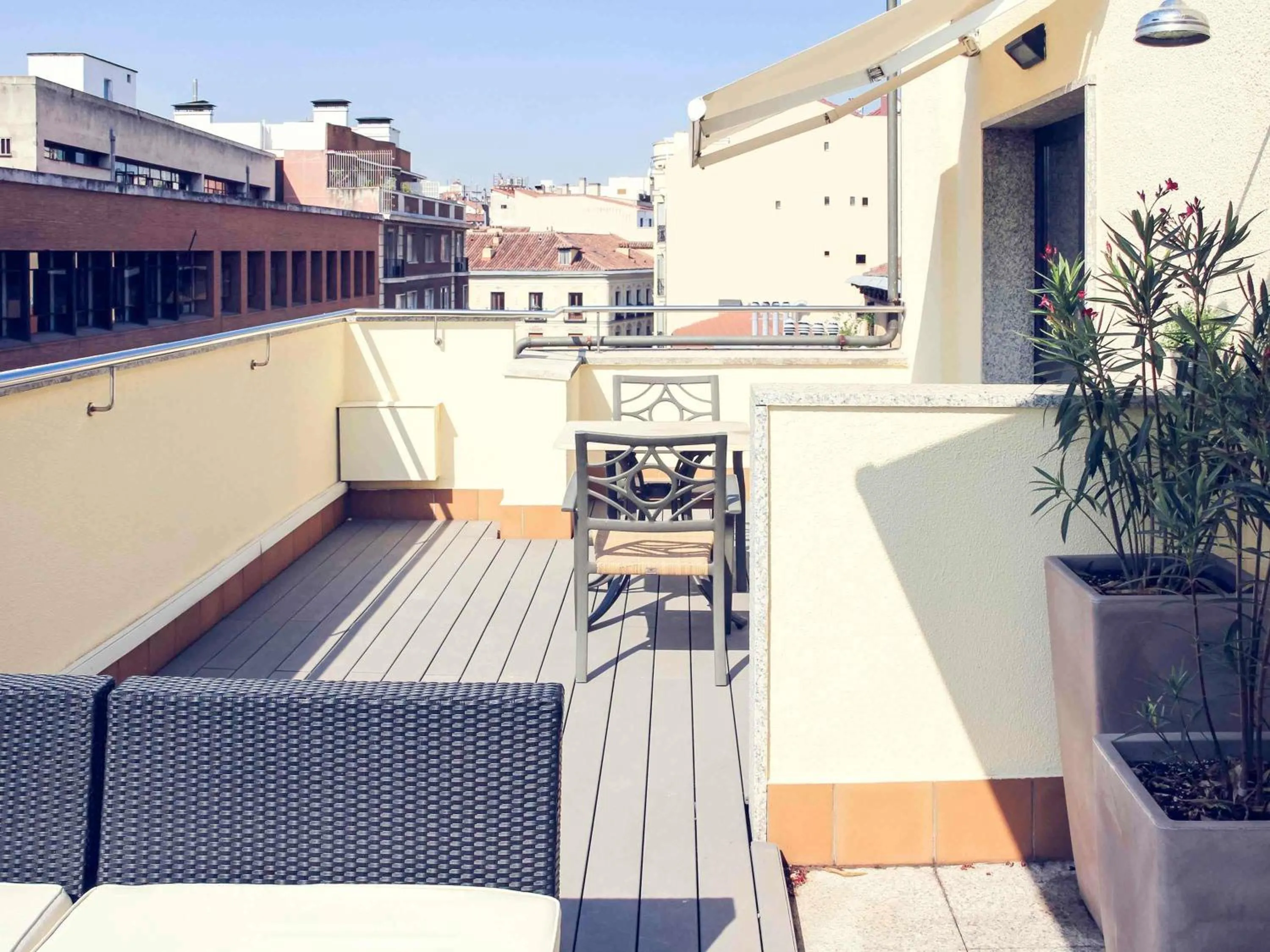 Bedroom in Mercure Madrid Centro