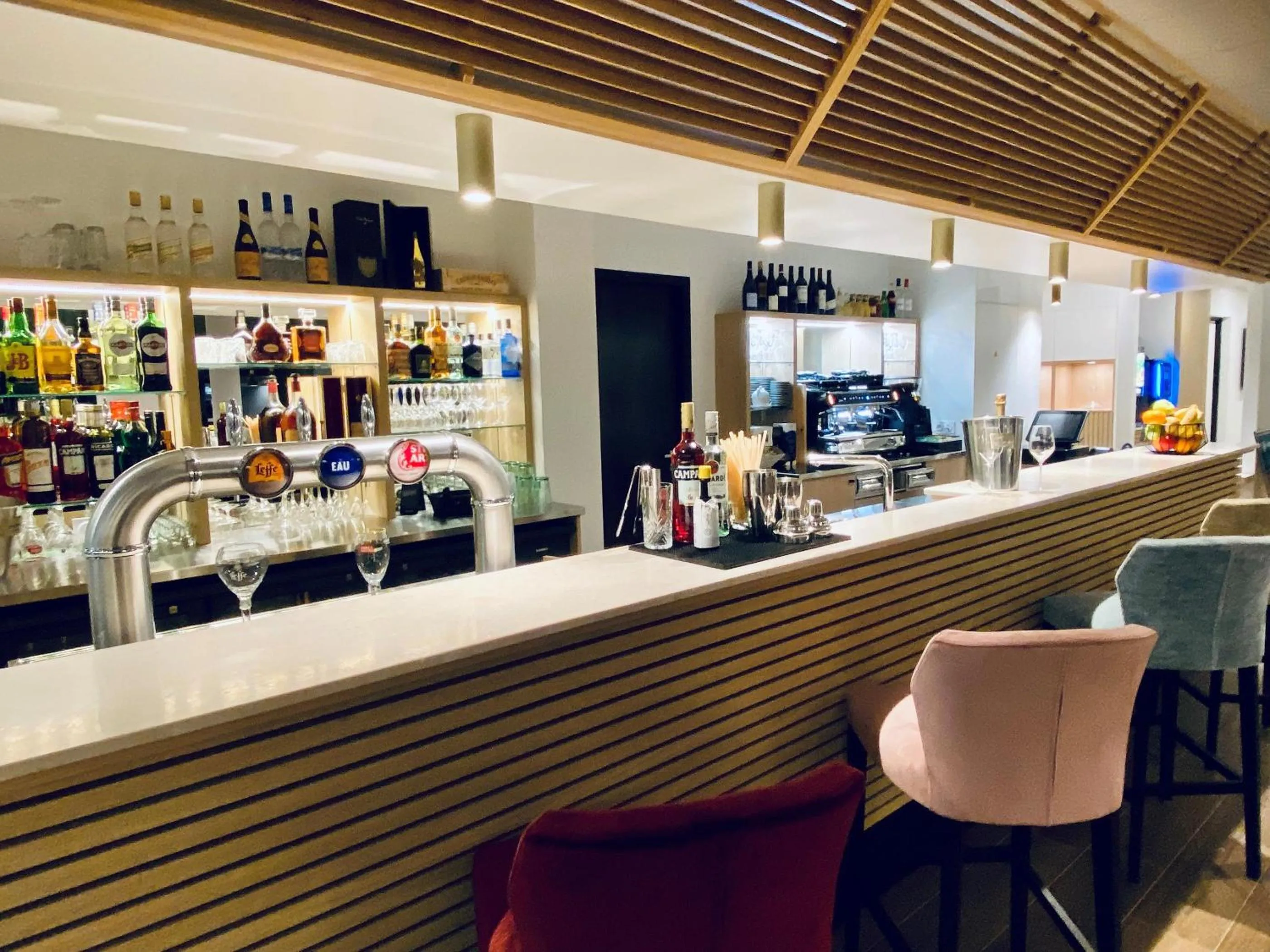 Lounge or bar in COURRIER SUD