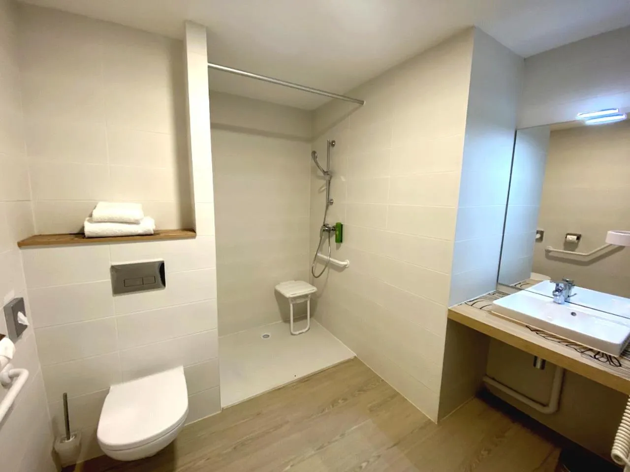 Bathroom in COURRIER SUD