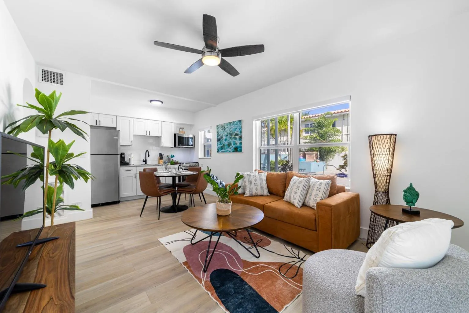 Kitchen or kitchenette in The Blue Parrot