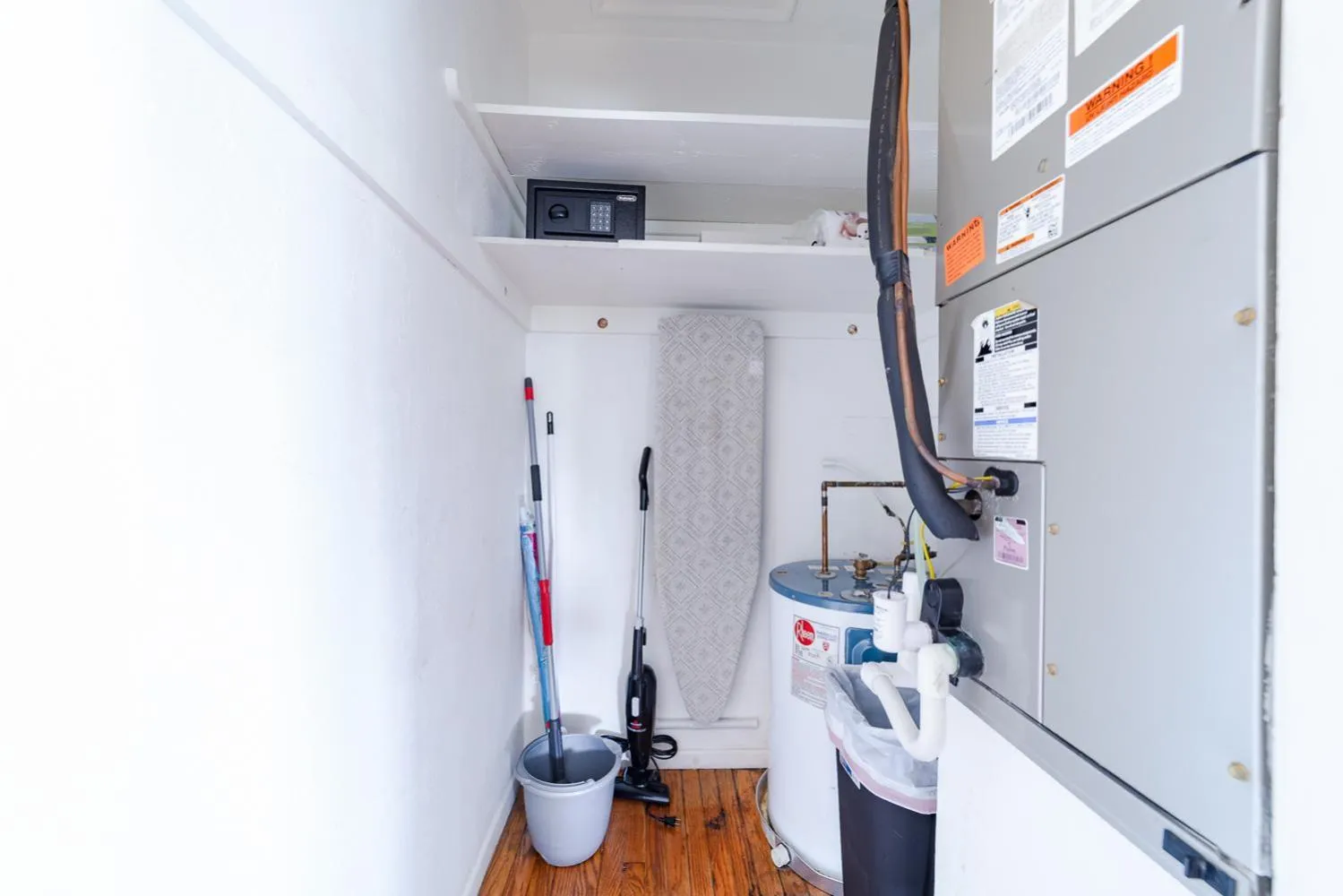 furniture in The Blue Parrot