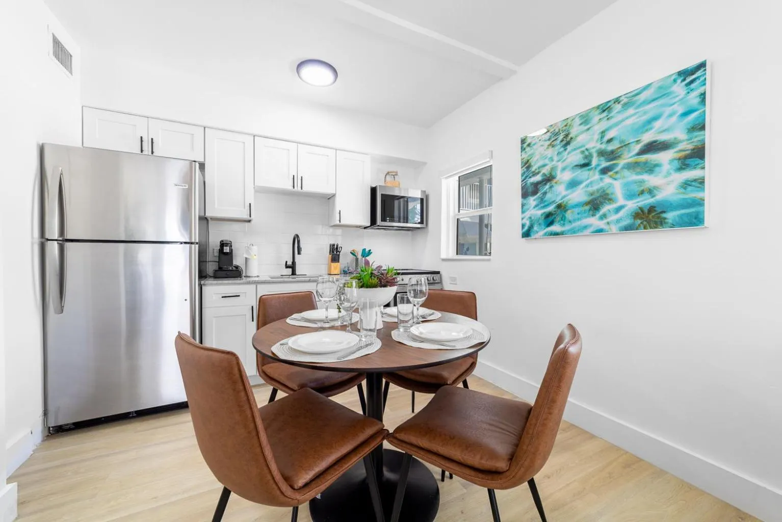 Coffee/tea facilities in The Blue Parrot