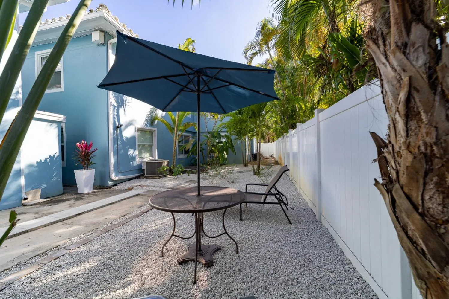 Patio in The Blue Parrot