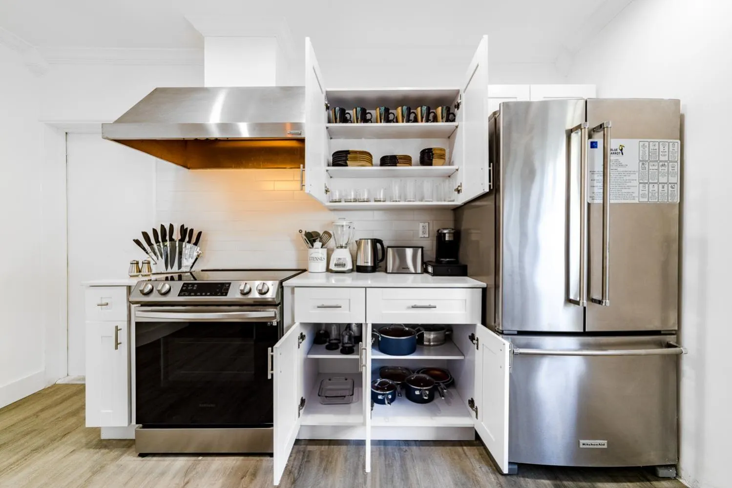 Coffee/tea facilities in The Blue Parrot