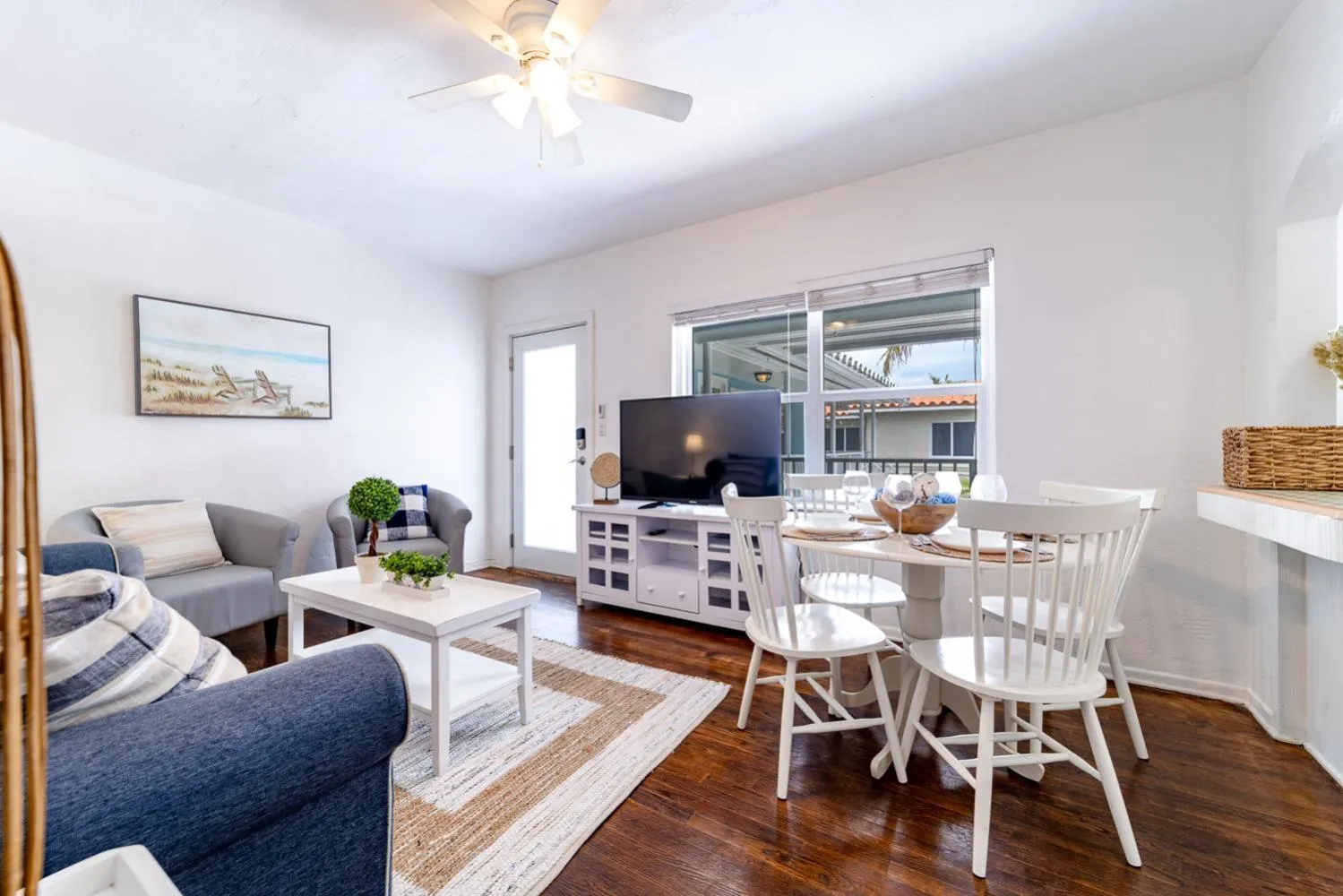 Living room in The Blue Parrot