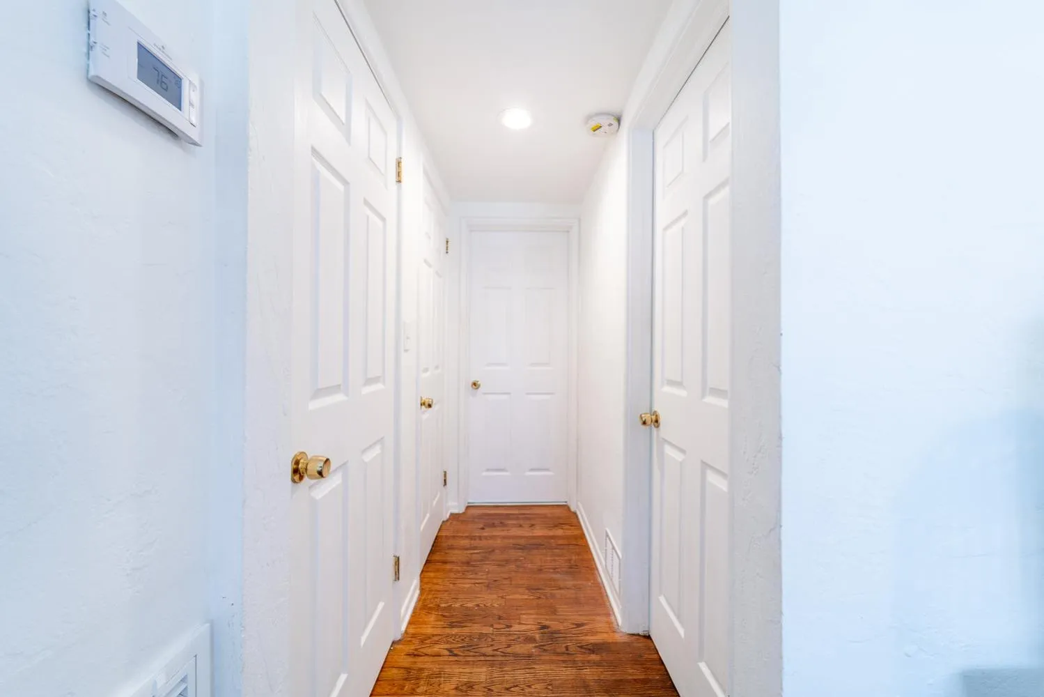 air conditioner in The Blue Parrot