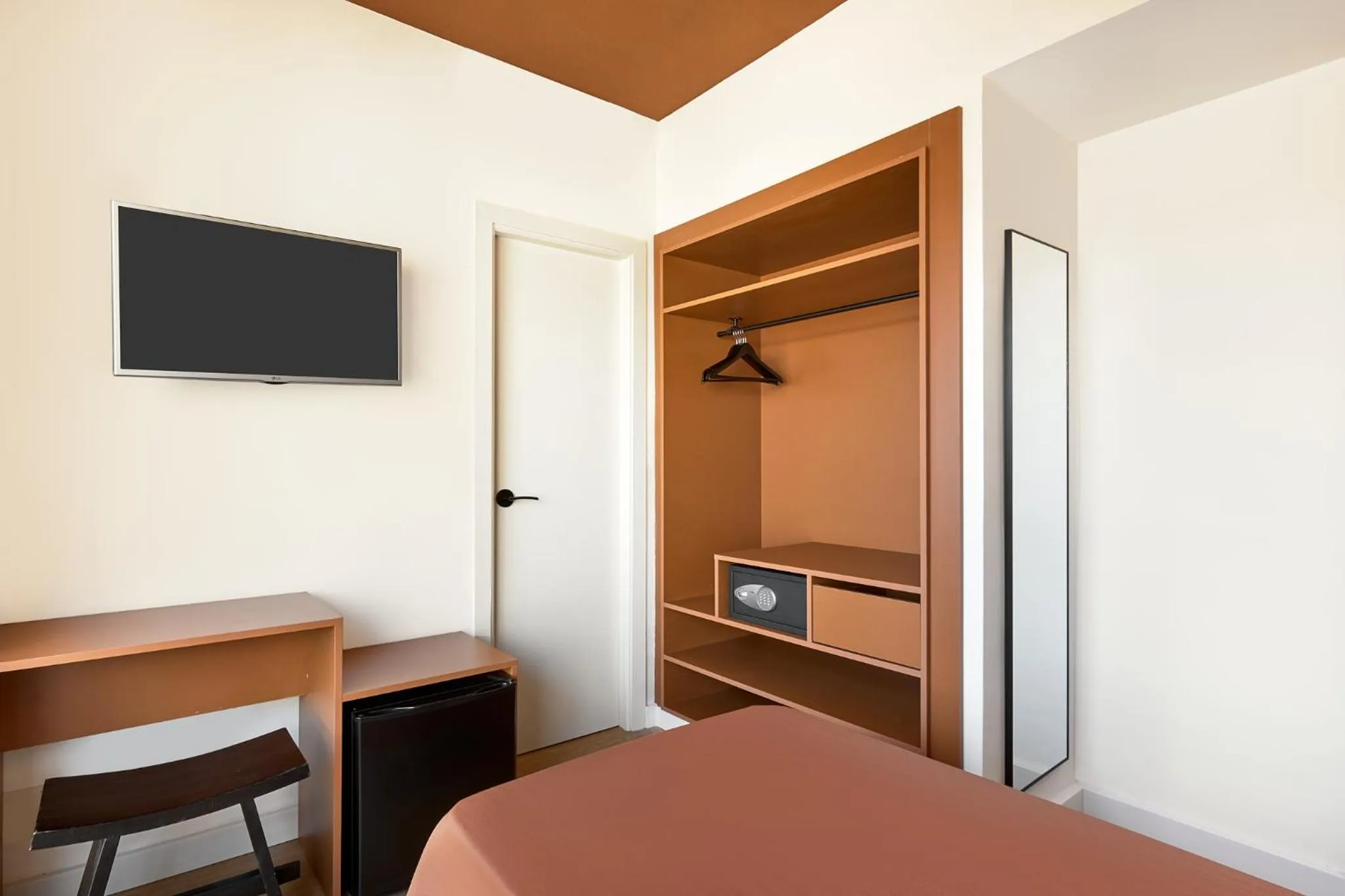 Photo of the whole room in tent Bahia de Palma