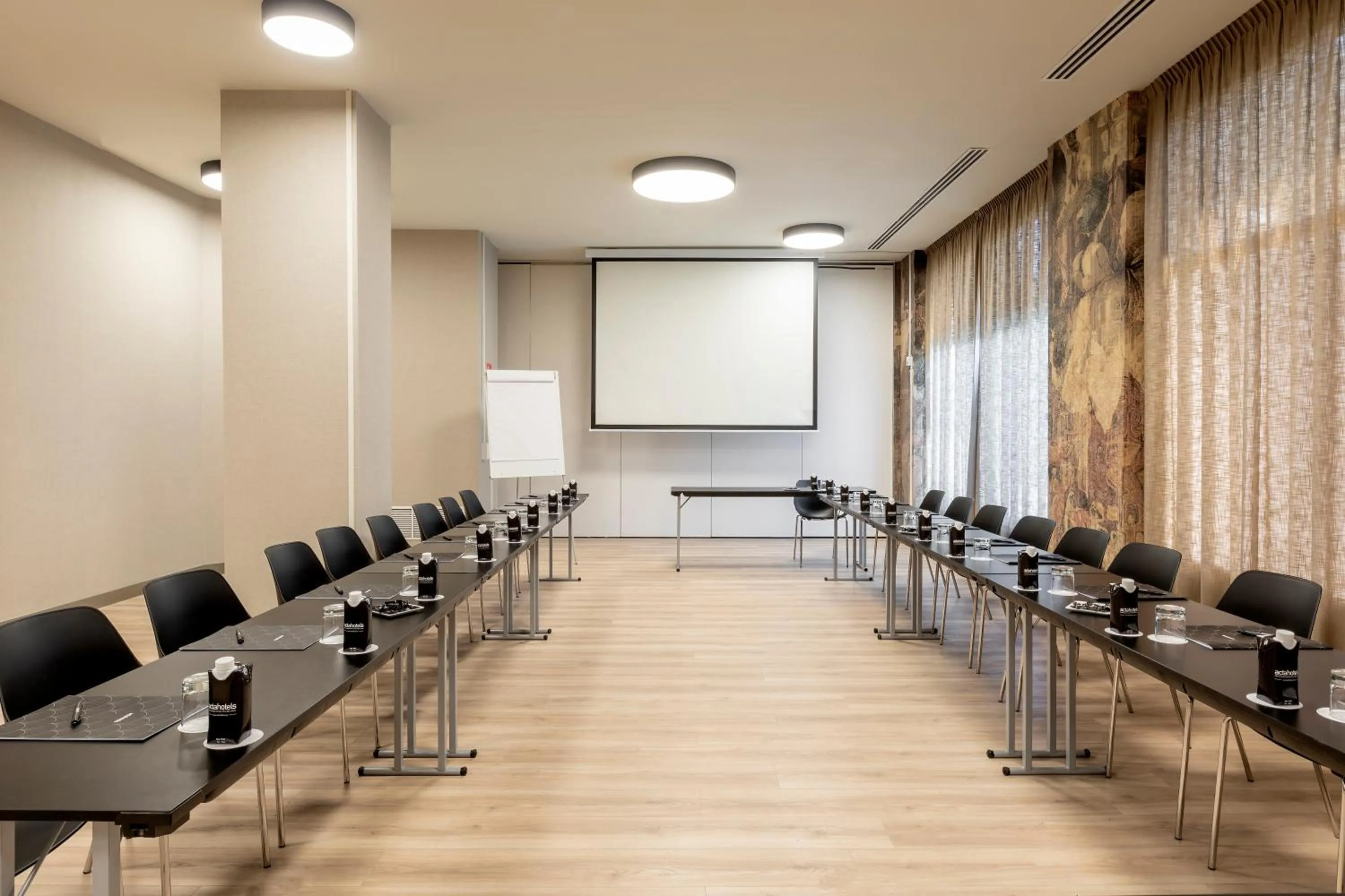 Meeting/conference room in Acta Pirámides