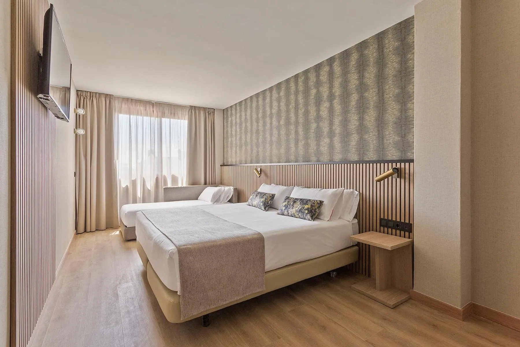 Bedroom, Bed in Acta Pirámides