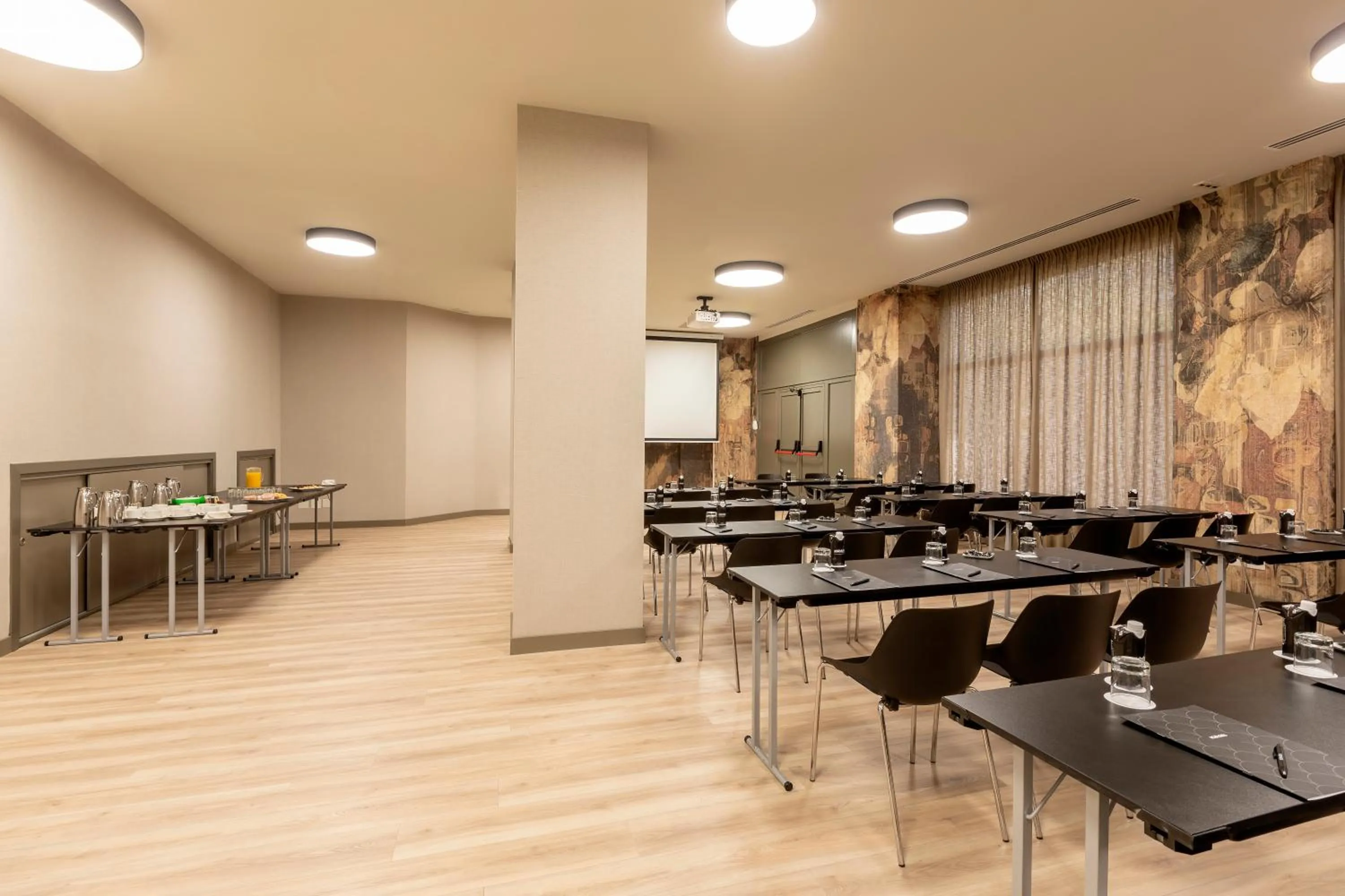 Meeting/conference room in Acta Pirámides