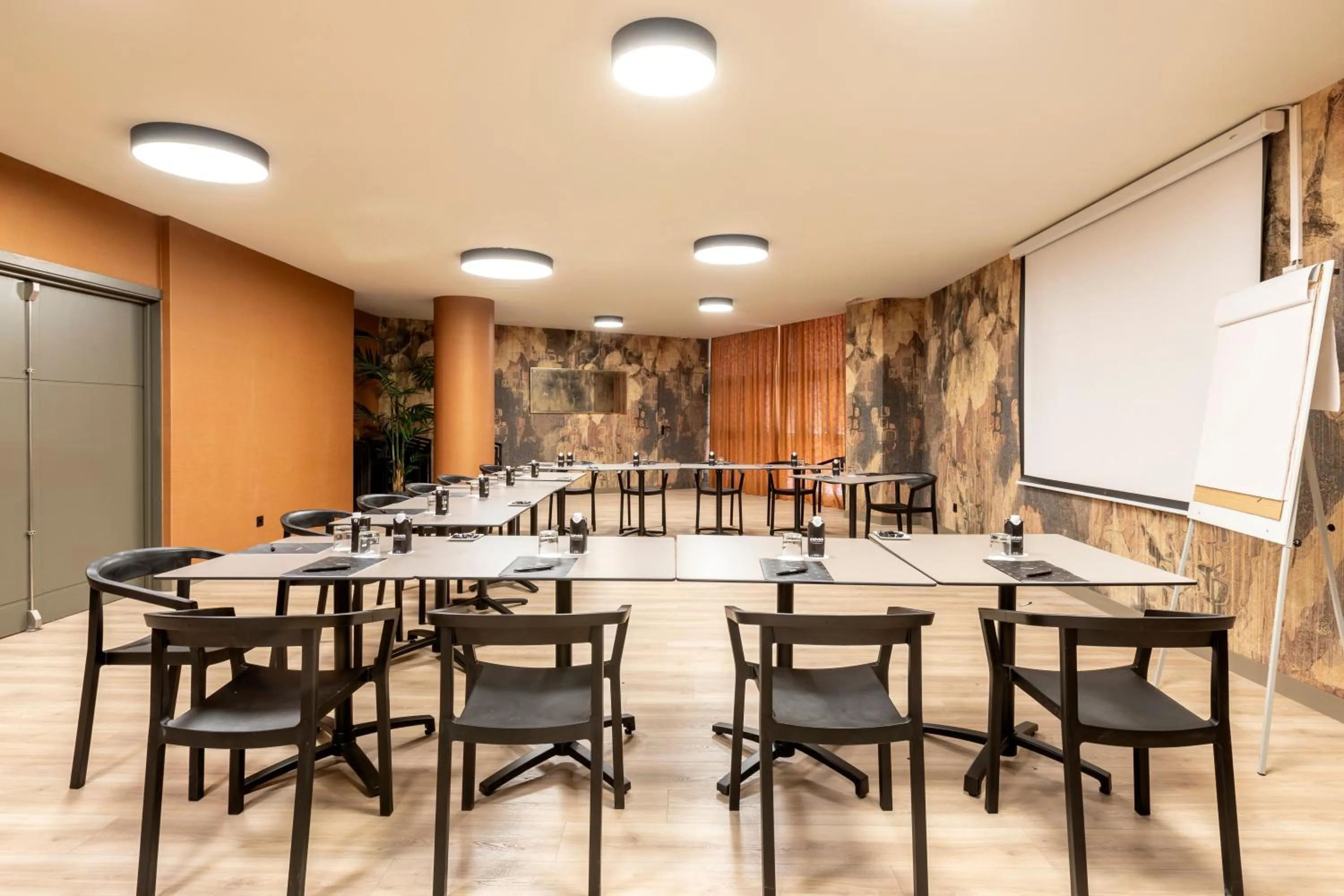 Meeting/conference room in Acta Pirámides