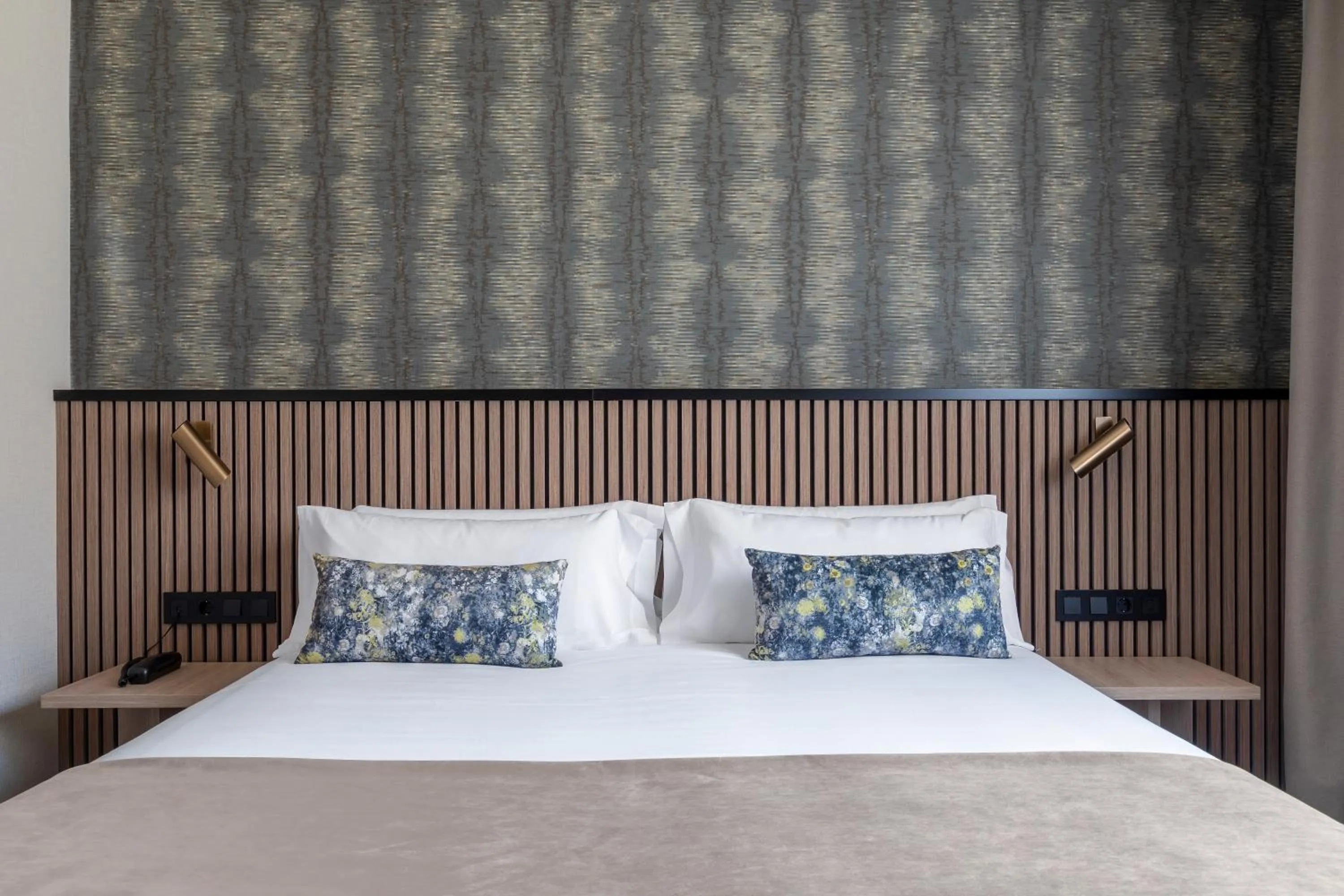 Bedroom, Bed in Acta Pirámides