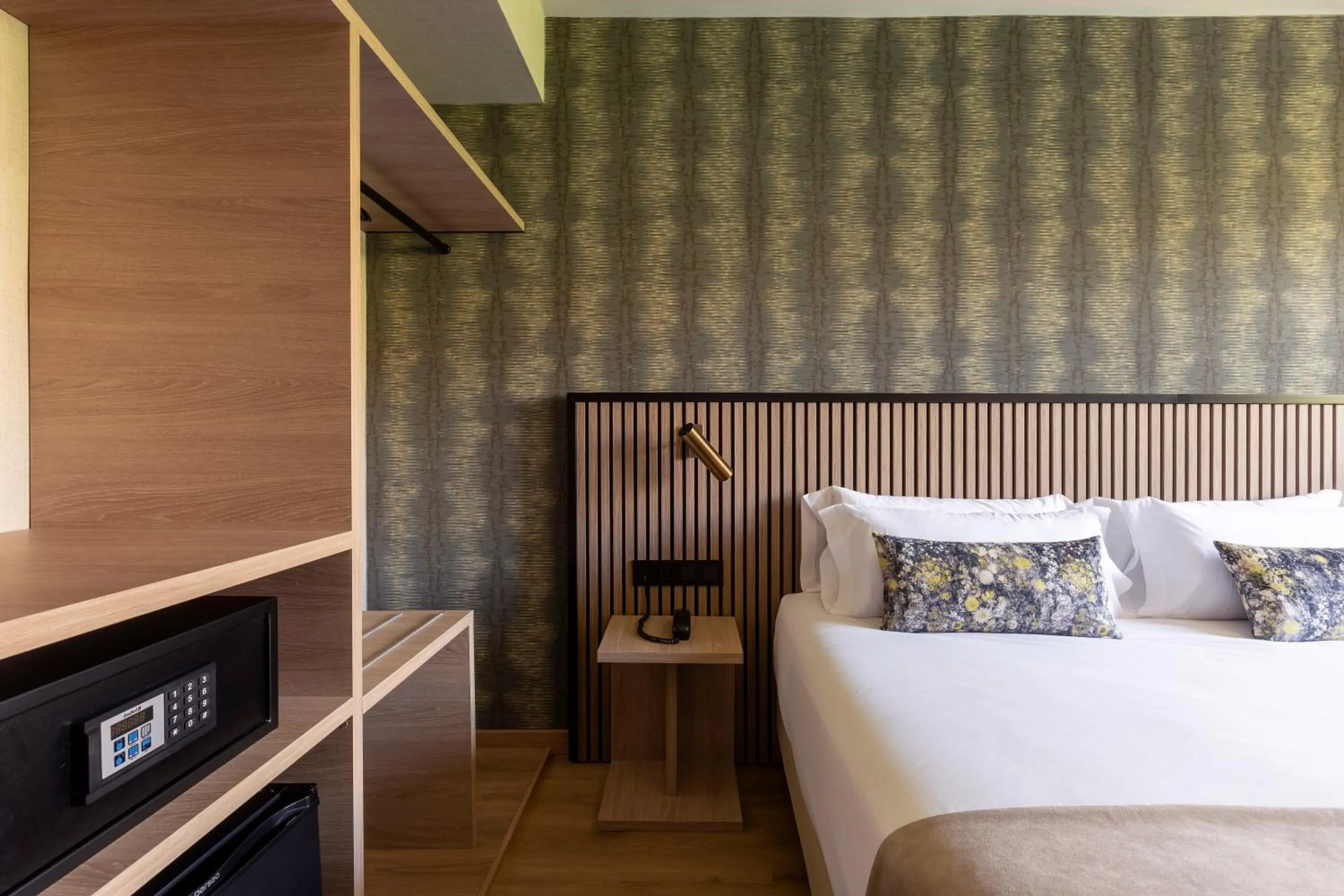 Bedroom, Bed in Acta Pirámides