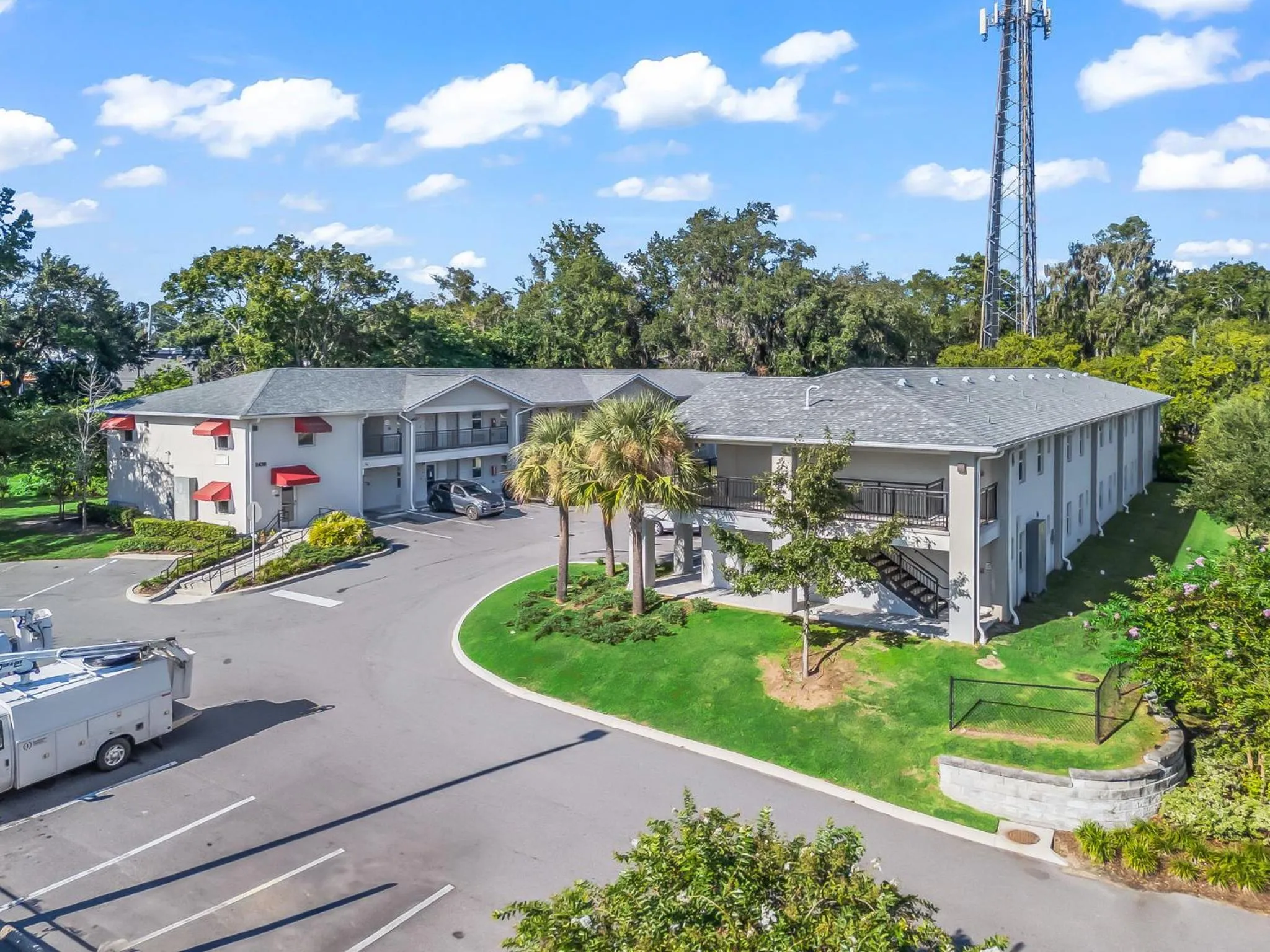 Property building in Baymont by Wyndham Ocala Suites