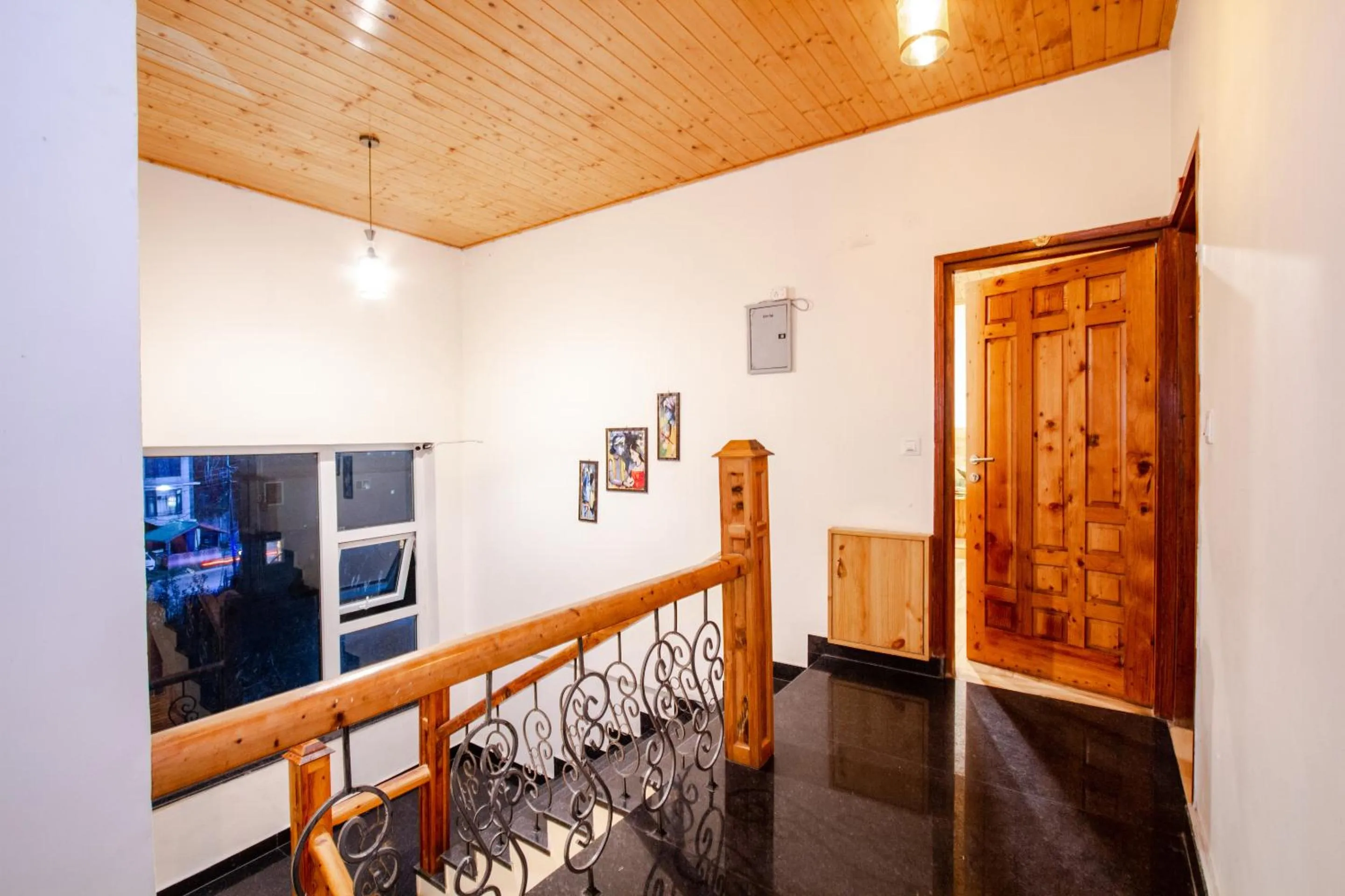 Lobby or reception in Tripli Hotels Stone House Cottage
