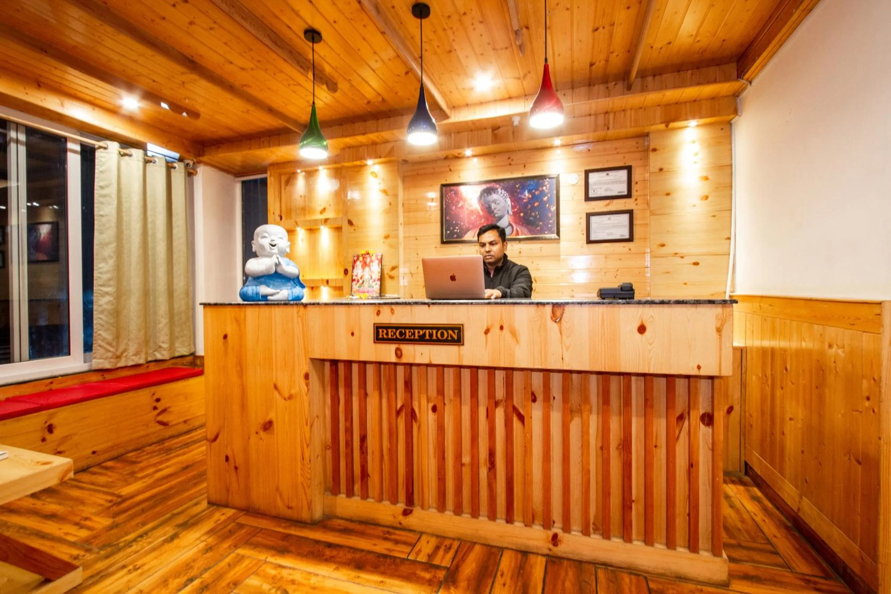 Lobby or reception in Tripli Hotels Stone House Cottage