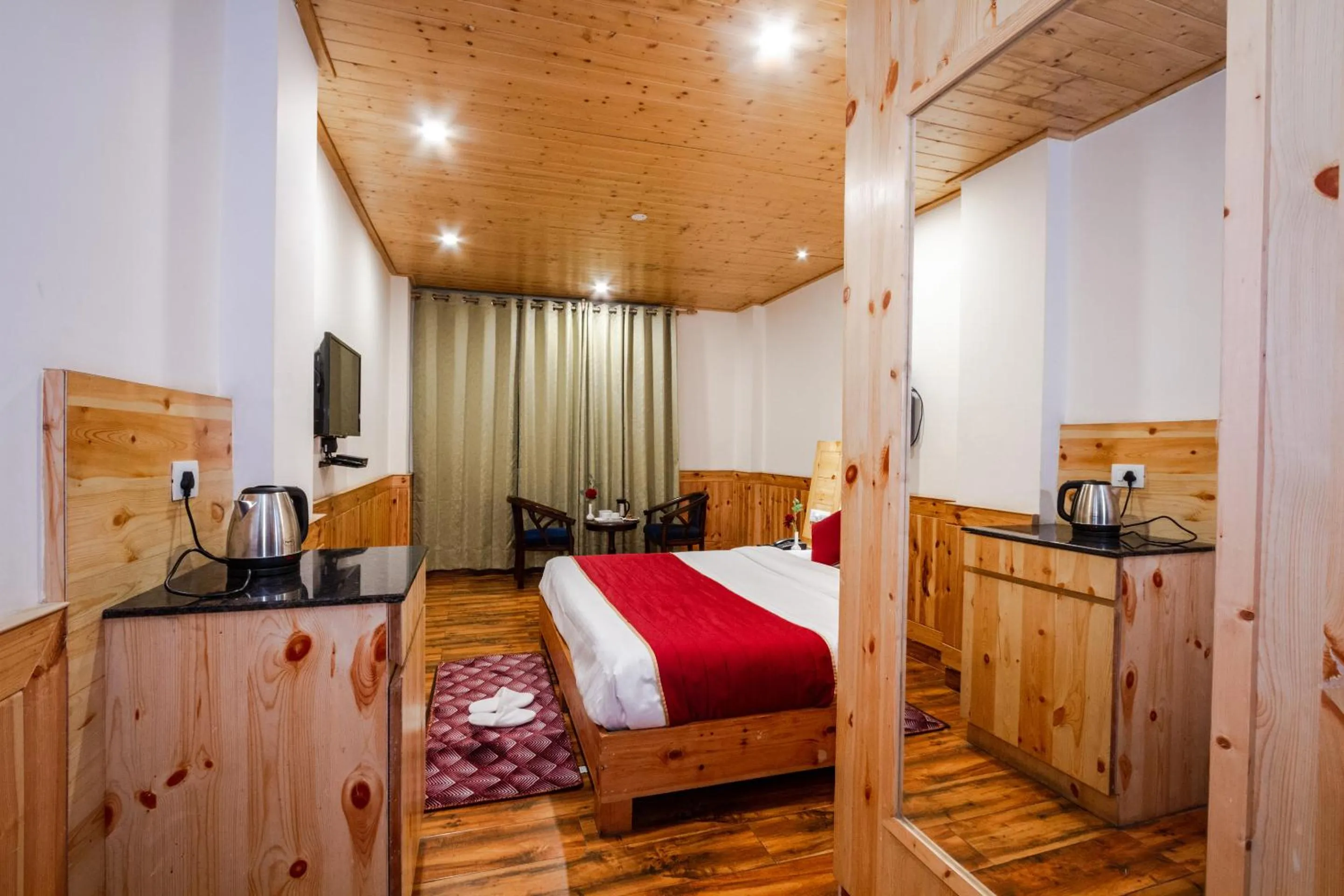 Bedroom, Bed in Tripli Hotels Stone House Cottage