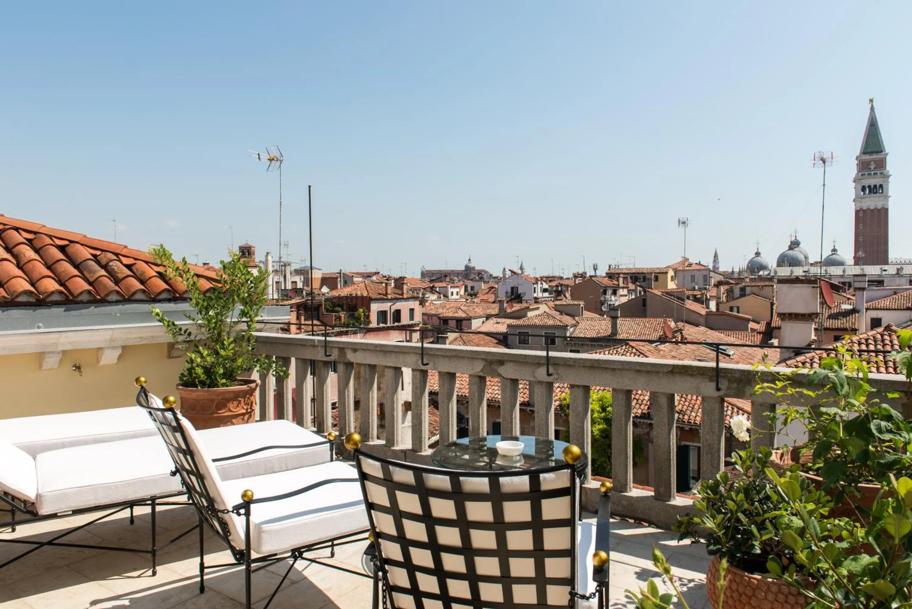 Day in Nolinski Venezia - Evok Collection