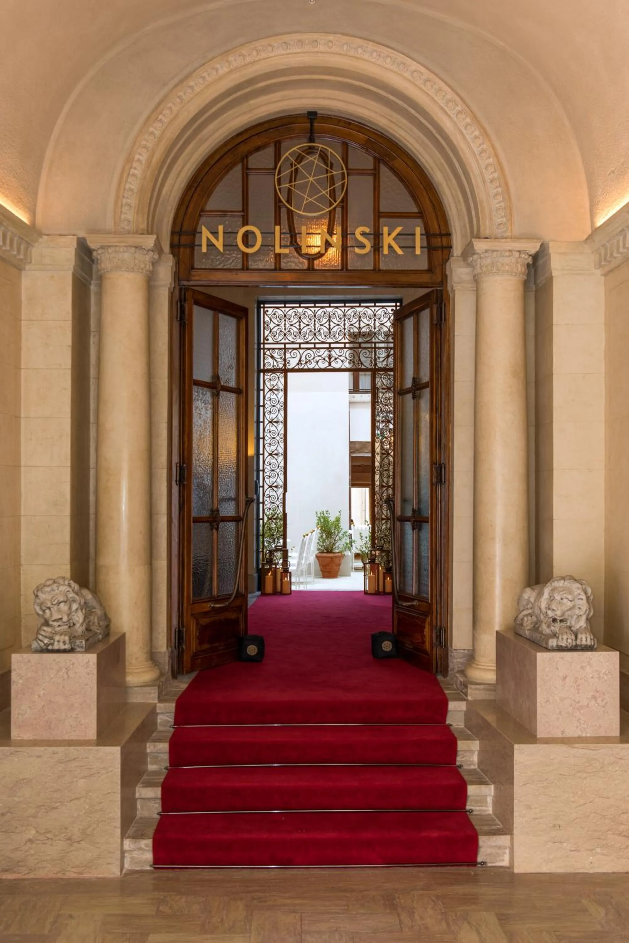 Facade/entrance in Nolinski Venezia - Evok Collection