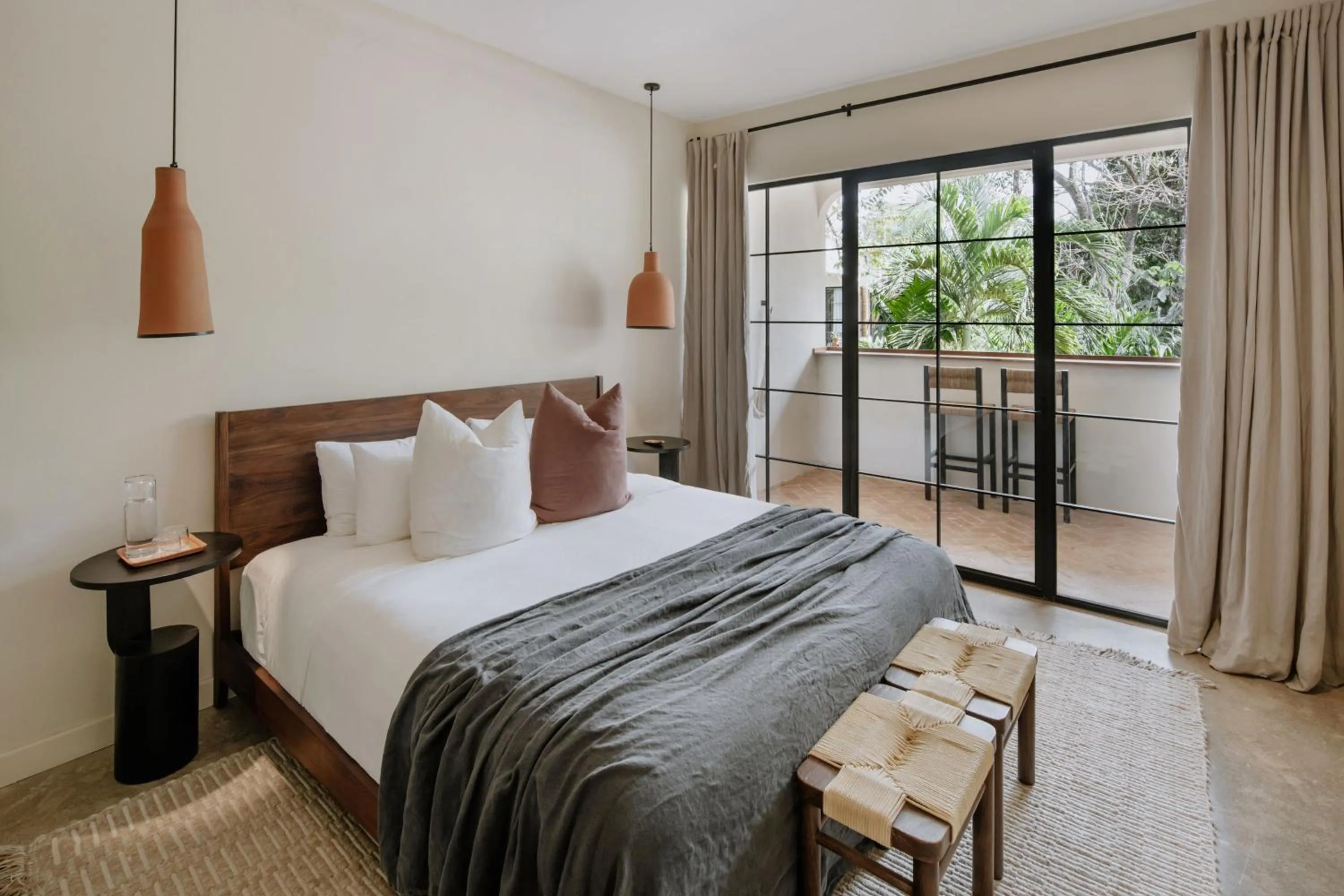 Bed in Sendero Hotel