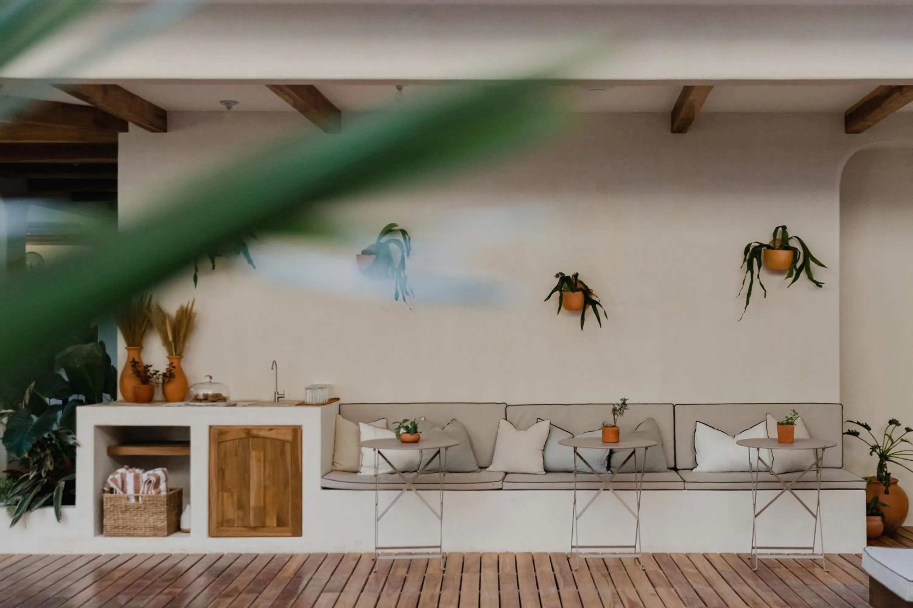 Coffee/tea facilities in Sendero Hotel